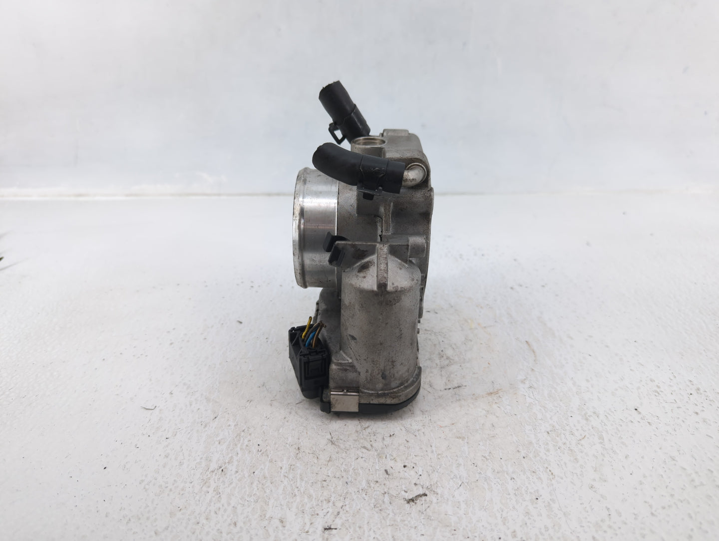 2006-2010 Kia Optima Throttle Body P/N:35100-25400 Fits Fits 2006 2007 2008 2009 2010 2011 2012 2013 OEM Used Auto Parts - O