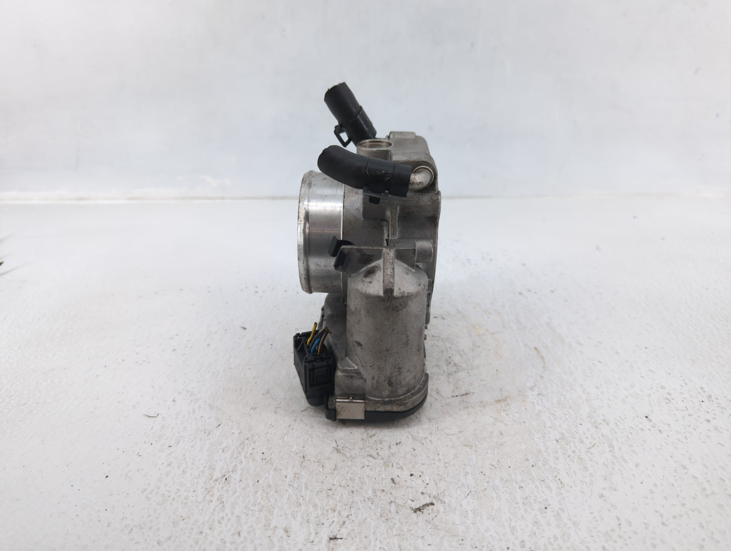 2006-2010 Kia Optima Throttle Body P/N:35100-25400 Fits Fits 2006 2007 2008 2009 2010 2011 2012 2013 OEM Used Auto Parts - O