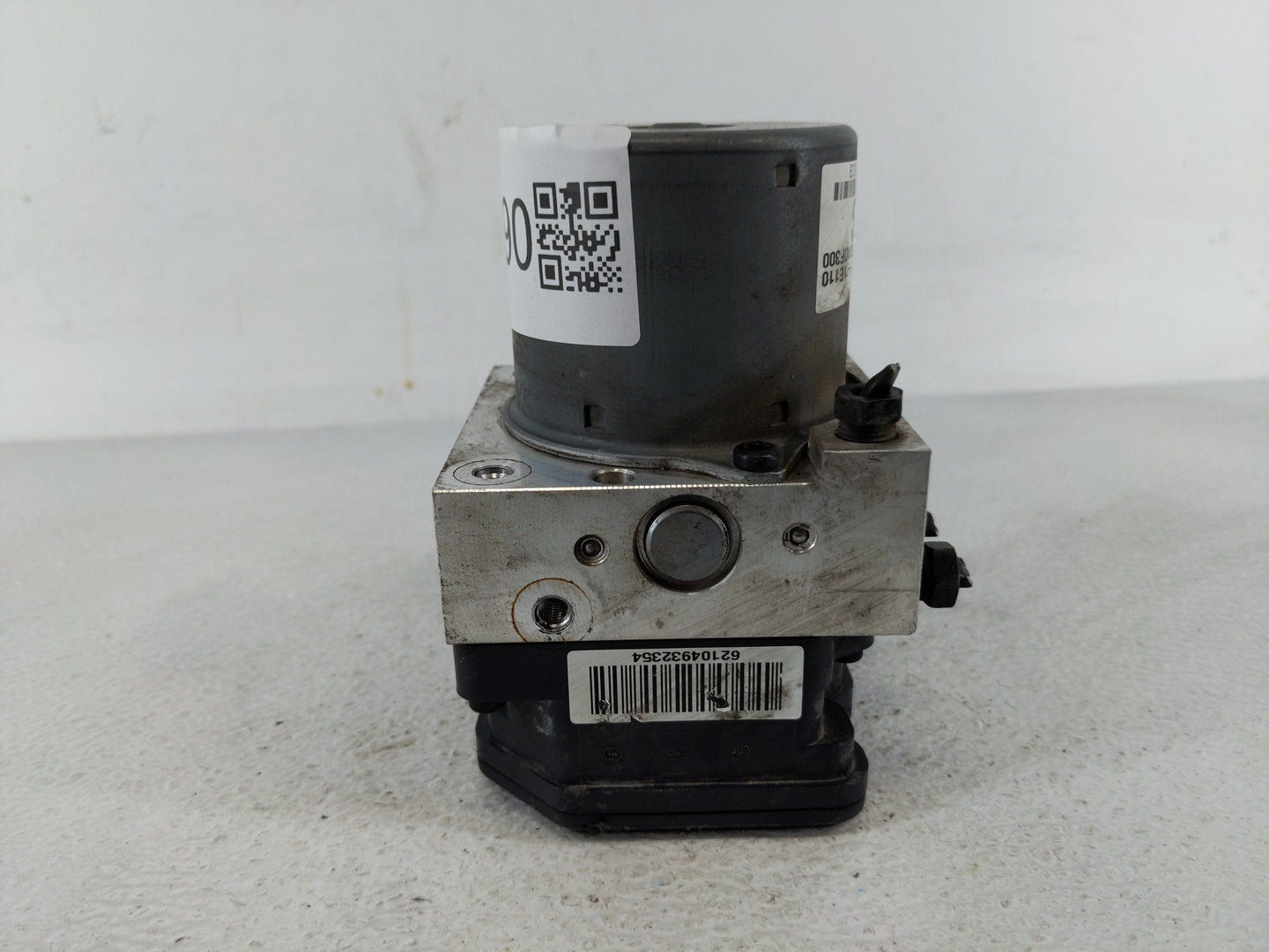 2010-2011 Kia Rio ABS Pump Control Module Replacement P/N:58920-1E110 Fits Fits 2009 2010 2011 OEM Used Auto Parts - Oemused