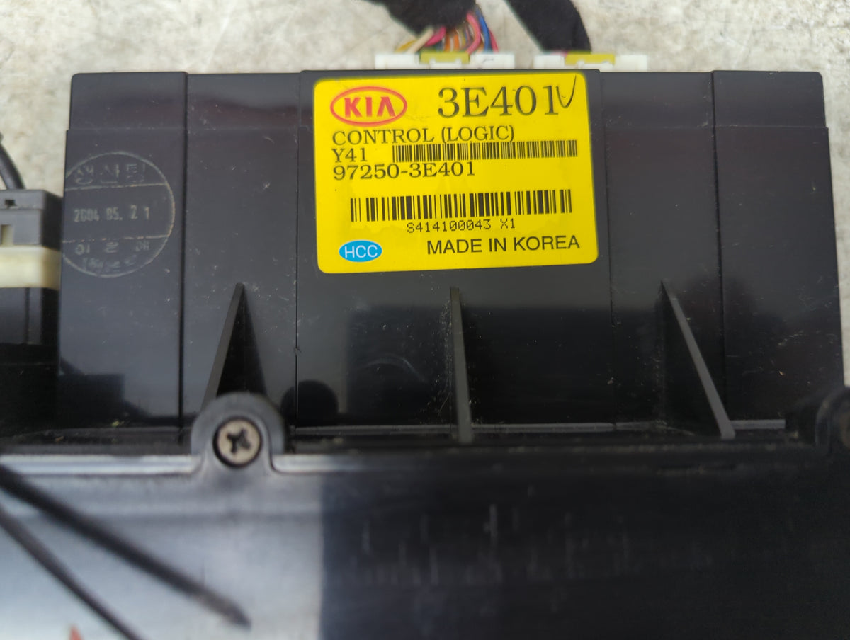 2010 Kia Rio Climate Control Module Temperature AC/Heater Replacement P/N:97250-3E401 Fits OEM Used Auto Parts - Oemusedauto