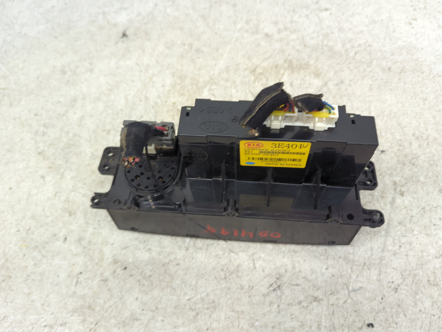 2010 Kia Rio Climate Control Module Temperature AC/Heater Replacement P/N:97250-3E401 Fits OEM Used Auto Parts - Oemusedauto