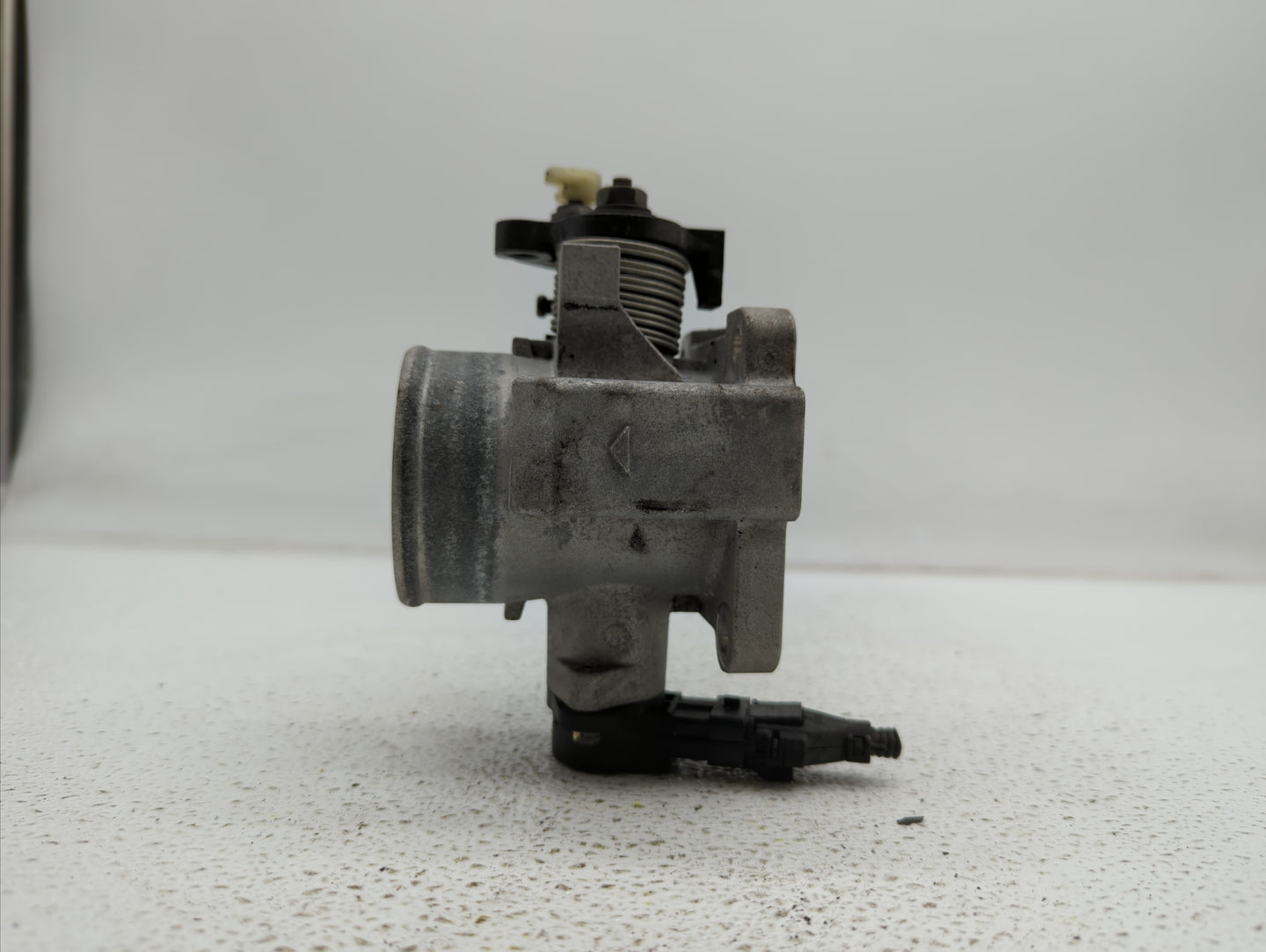 2006-2011 Kia Rio Throttle Body P/N:35170-26900 35100-26860 Fits Fits 2006 2007 2008 2009 2010 2011 OEM Used Auto Parts - Oe