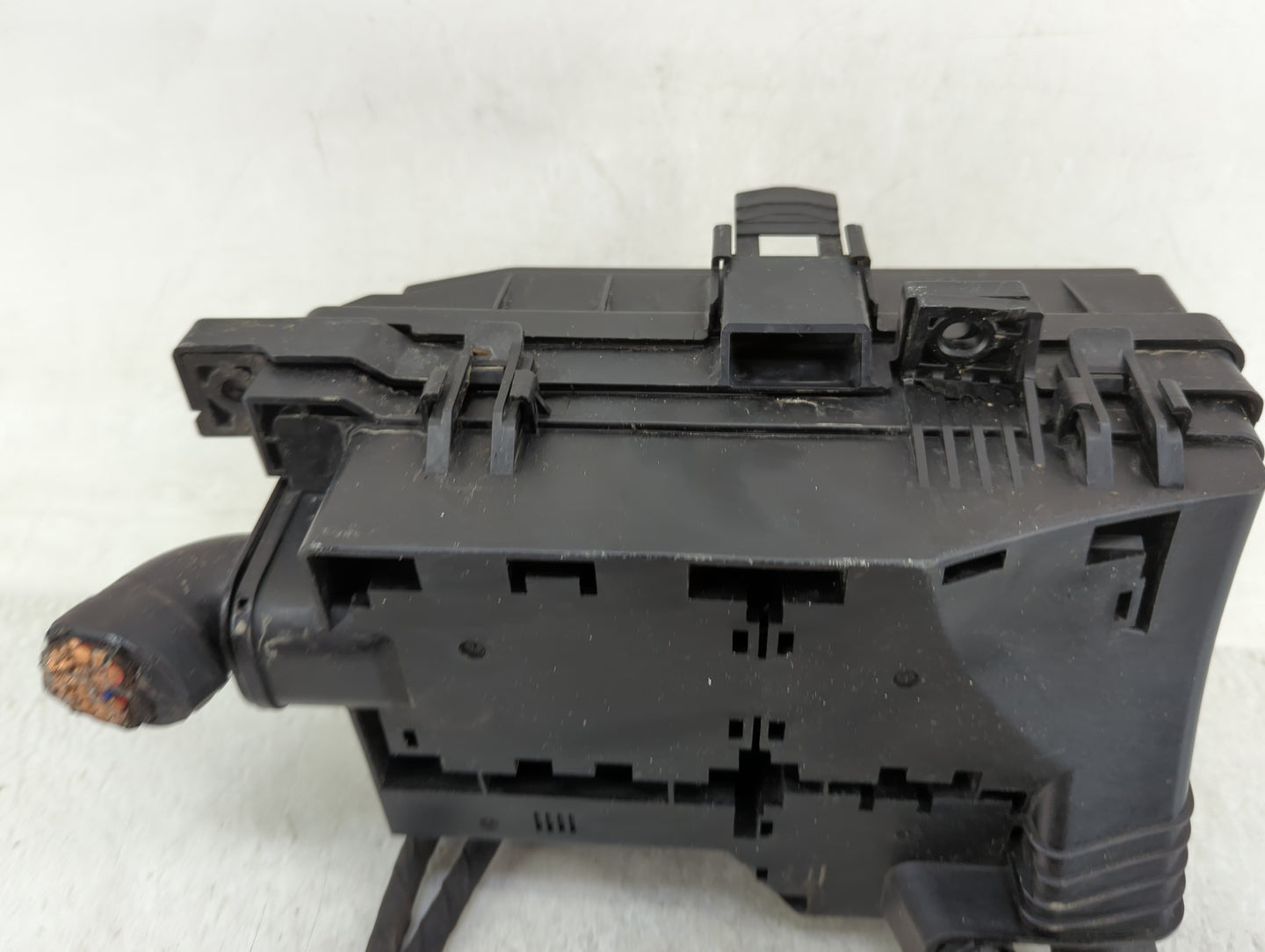 2007-2012 Kia Rondo Fusebox Fuse Box Panel Relay Module Fits Fits 2007 2008 2009 2010 2011 2012 OEM Used Auto Parts - Oemuse