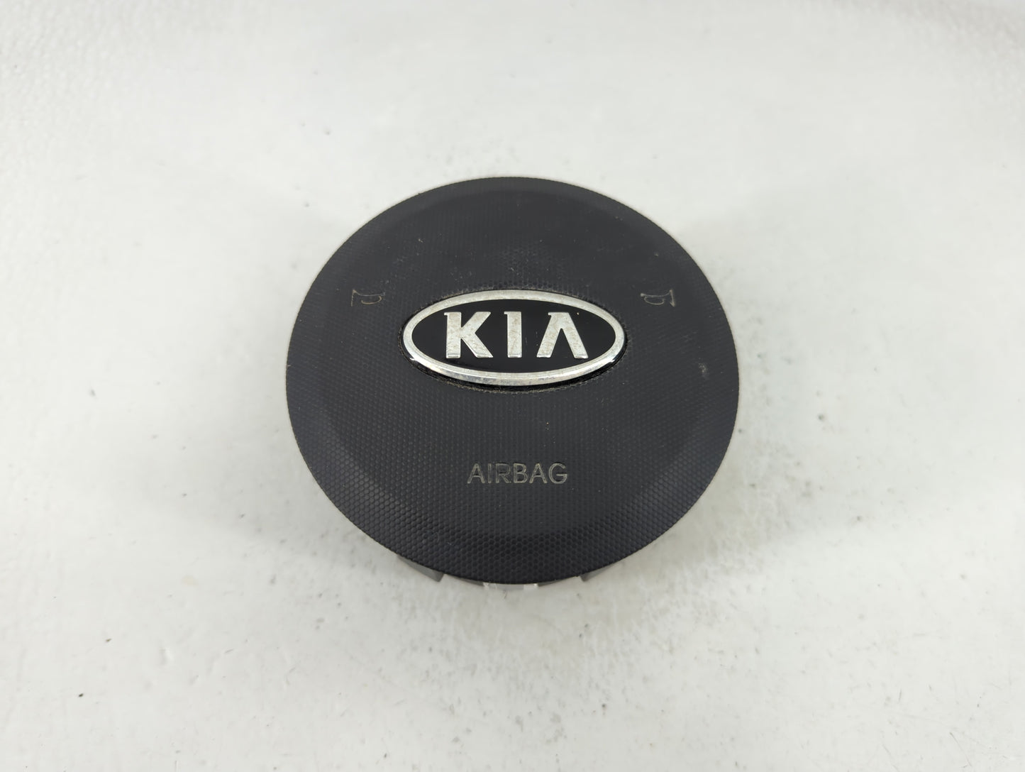 2010-2011 Kia Soul Air Bag Driver Left Steering Wheel Mounted P/N:A410106814392 Fits Fits 2010 2011 OEM Used Auto Parts - Oe