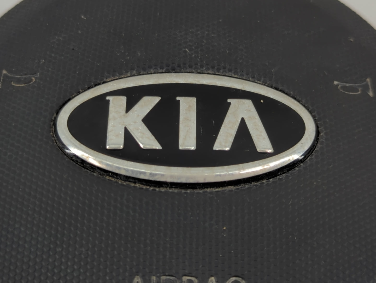 2010-2011 Kia Soul Air Bag Driver Left Steering Wheel Mounted P/N:A410106814392 Fits Fits 2010 2011 OEM Used Auto Parts - Oe