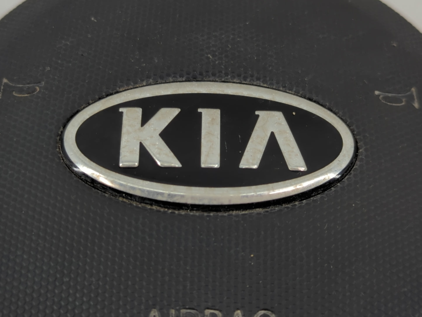 2010-2011 Kia Soul Air Bag Driver Left Steering Wheel Mounted P/N:A410106814392 Fits Fits 2010 2011 OEM Used Auto Parts - Oe