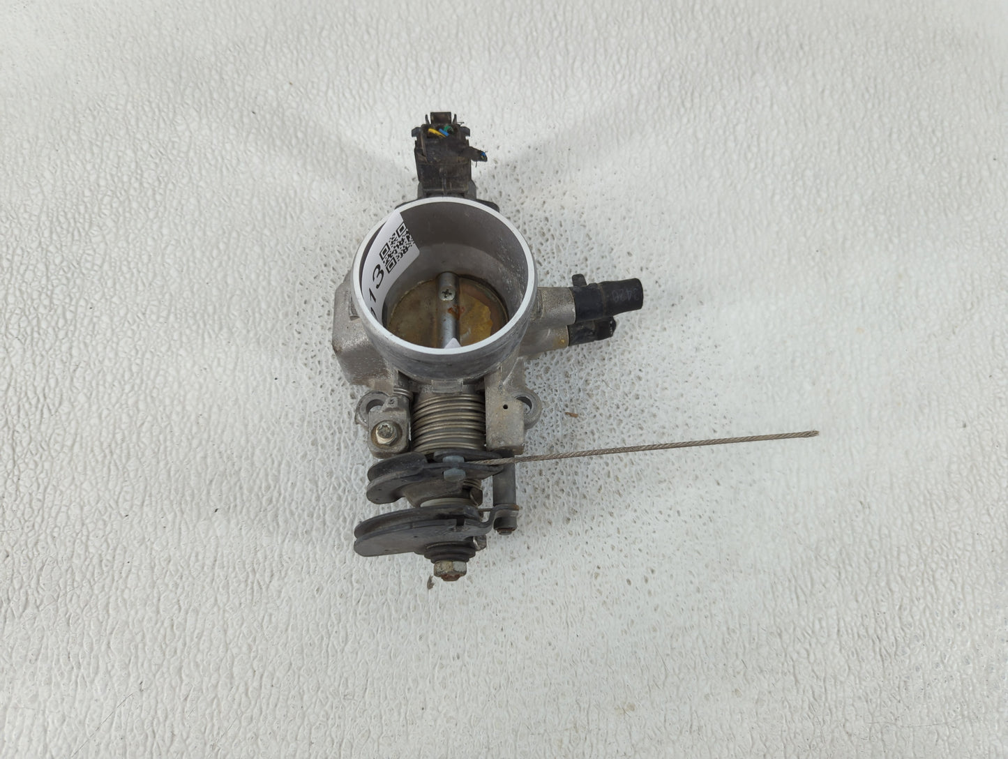 2010-2011 Kia Soul Throttle Body P/N:35170-26910 Fits Fits 2007 2008 2009 2010 2011 2012 OEM Used Auto Parts - Oemusedautopa