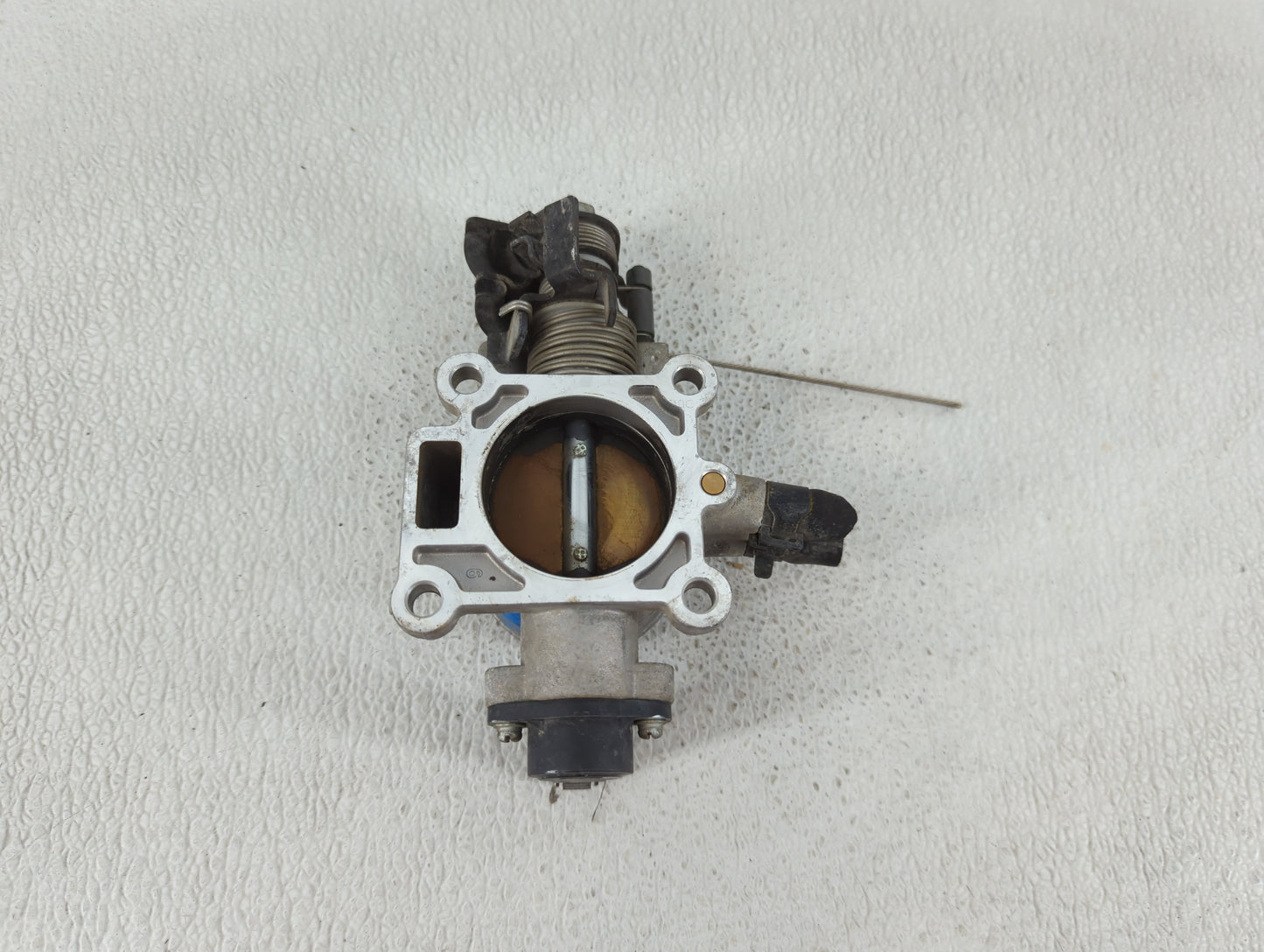 2010-2011 Kia Soul Throttle Body P/N:35170-26910 Fits Fits 2007 2008 2009 2010 2011 2012 OEM Used Auto Parts - Oemusedautopa