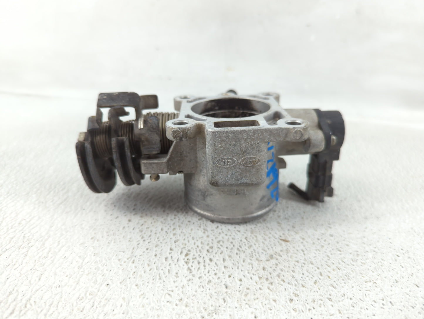 2010-2011 Kia Soul Throttle Body P/N:35170-26910 Fits Fits 2007 2008 2009 2010 2011 2012 OEM Used Auto Parts - Oemusedautopa