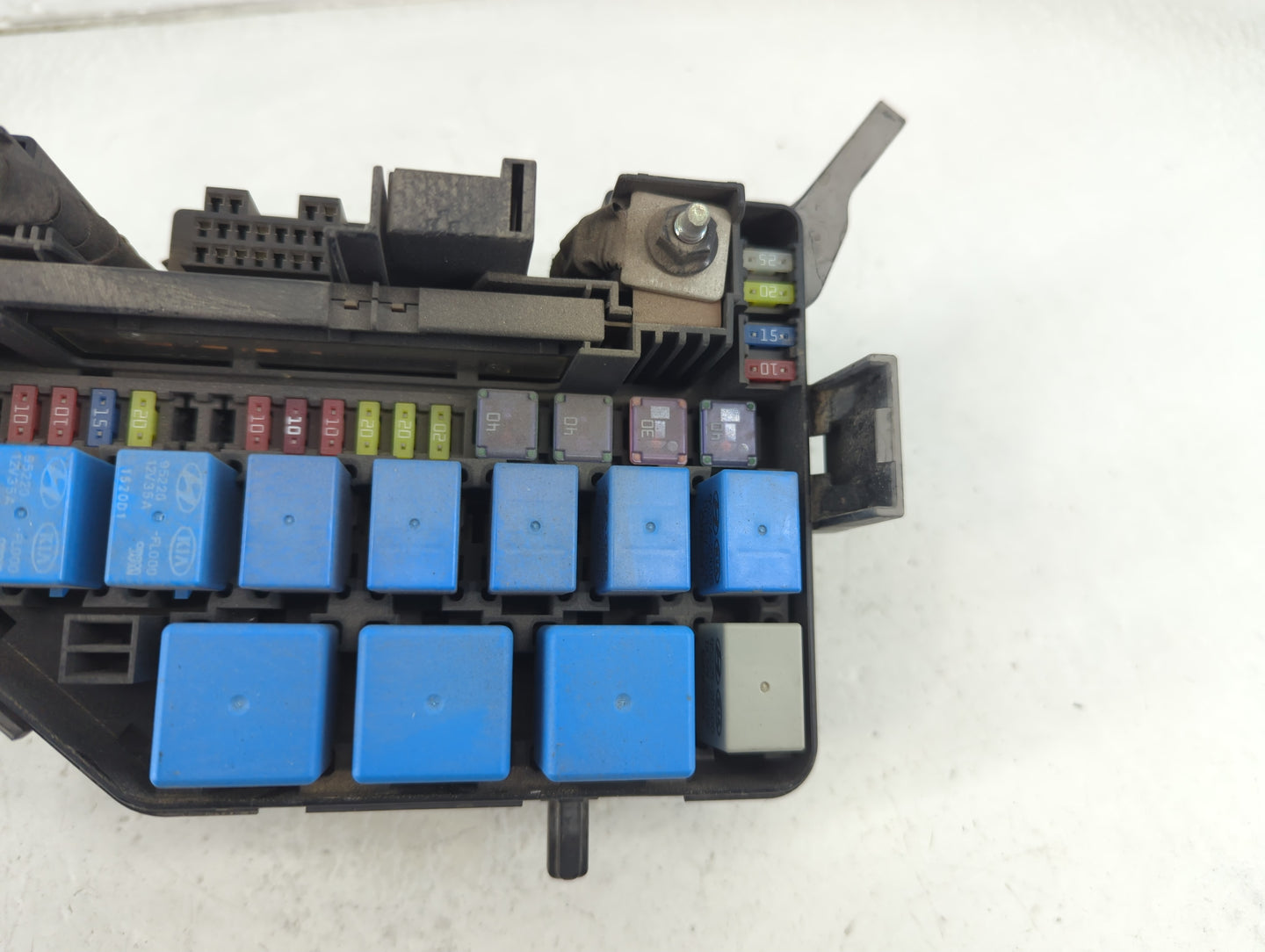 2010-2011 Kia Soul Fusebox Fuse Box Panel Relay Module P/N:91950-2K340 Fits Fits 2010 2011 OEM Used Auto Parts - Oemusedauto