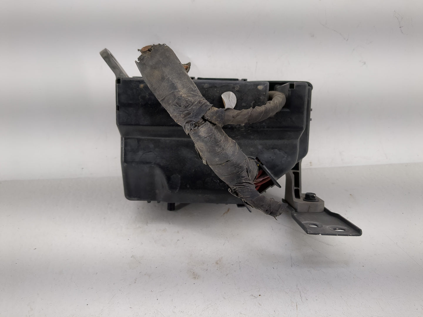2010-2011 Kia Soul Fusebox Fuse Box Panel Relay Module Fits Fits 2010 2011 OEM Used Auto Parts - Oemusedautoparts1.com