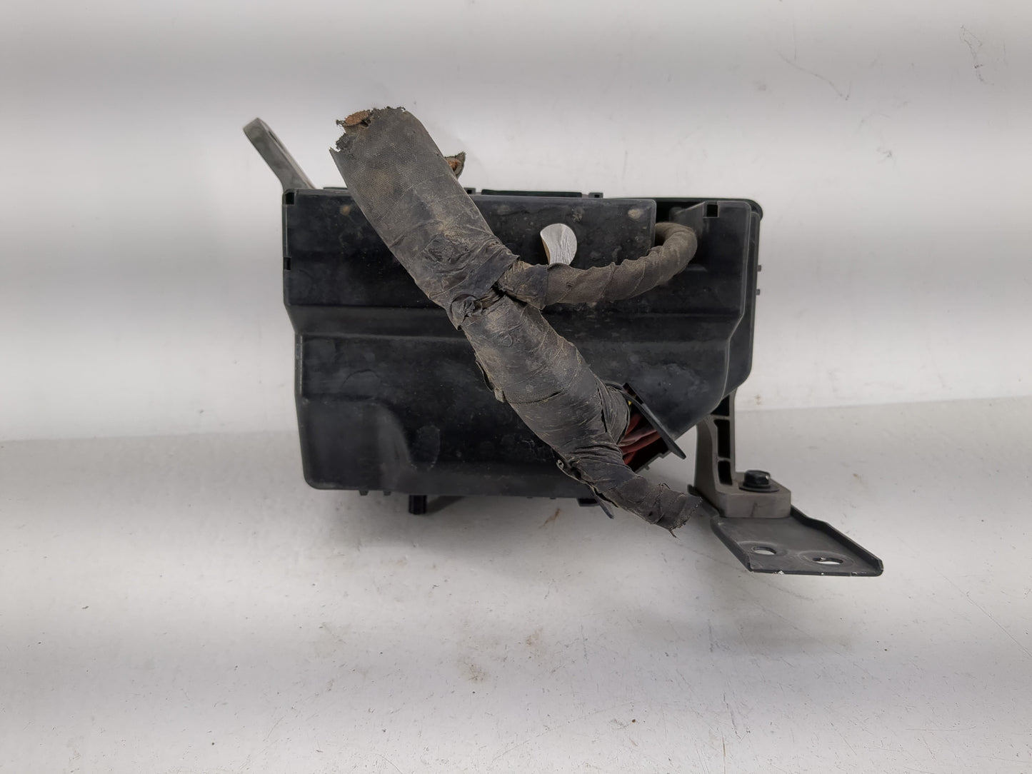 2010-2011 Kia Soul Fusebox Fuse Box Panel Relay Module Fits Fits 2010 2011 OEM Used Auto Parts - Oemusedautoparts1.com
