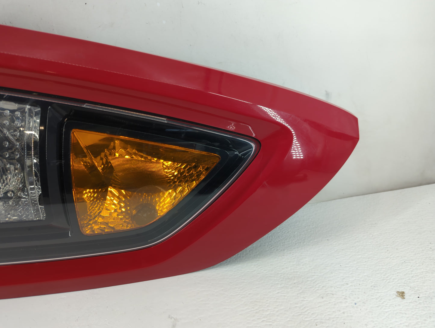 2010-2011 Kia Soul Tail Light Assembly Driver Left OEM Fits Fits 2010 2011 OEM Used Auto Parts - Oemusedautoparts1.com