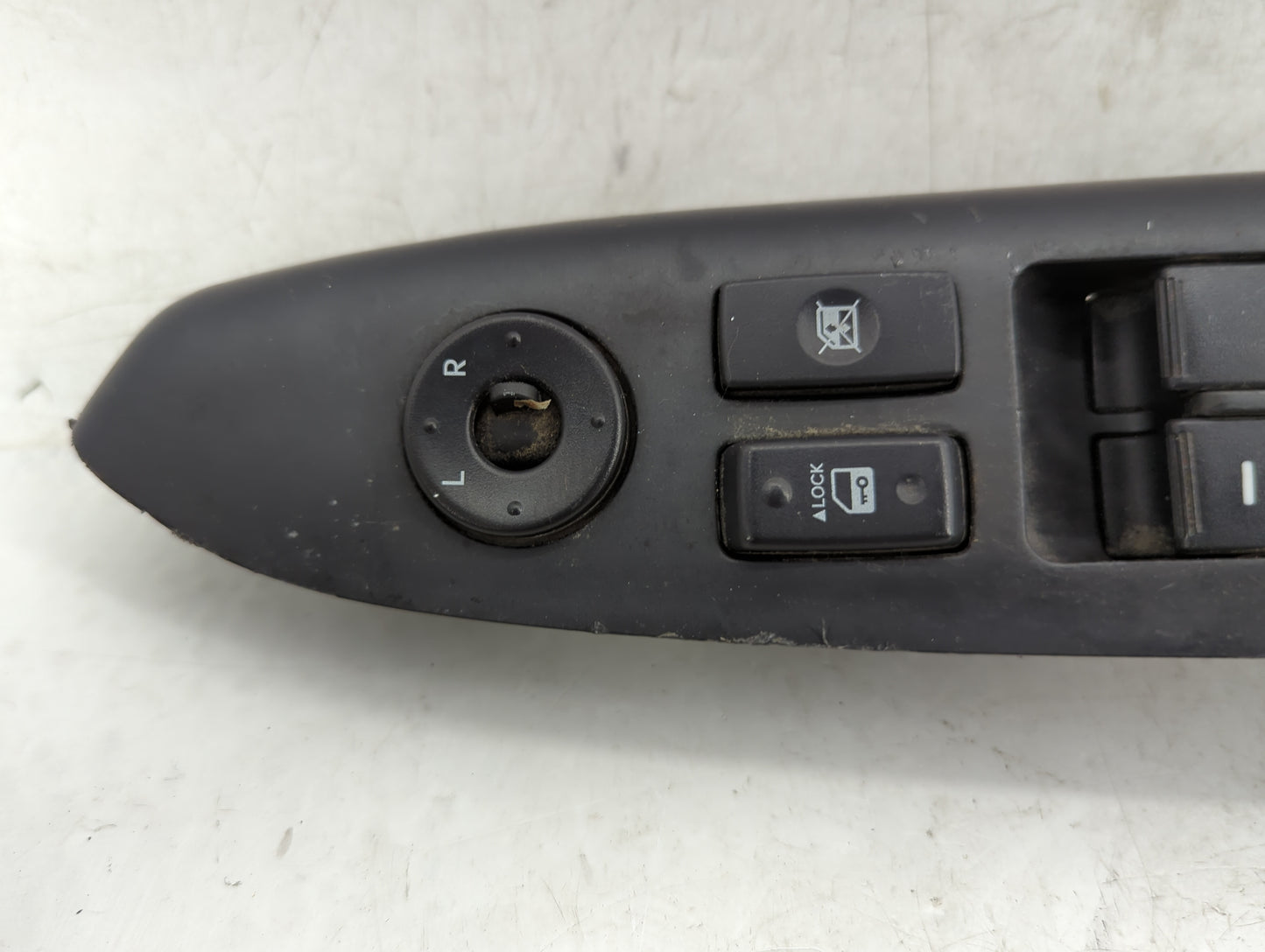 2010-2013 Kia Soul Master Power Window Switch Replacement Driver Side Left P/N:93570-2K000 Fits Fits 2010 2011 2012 2013 OEM