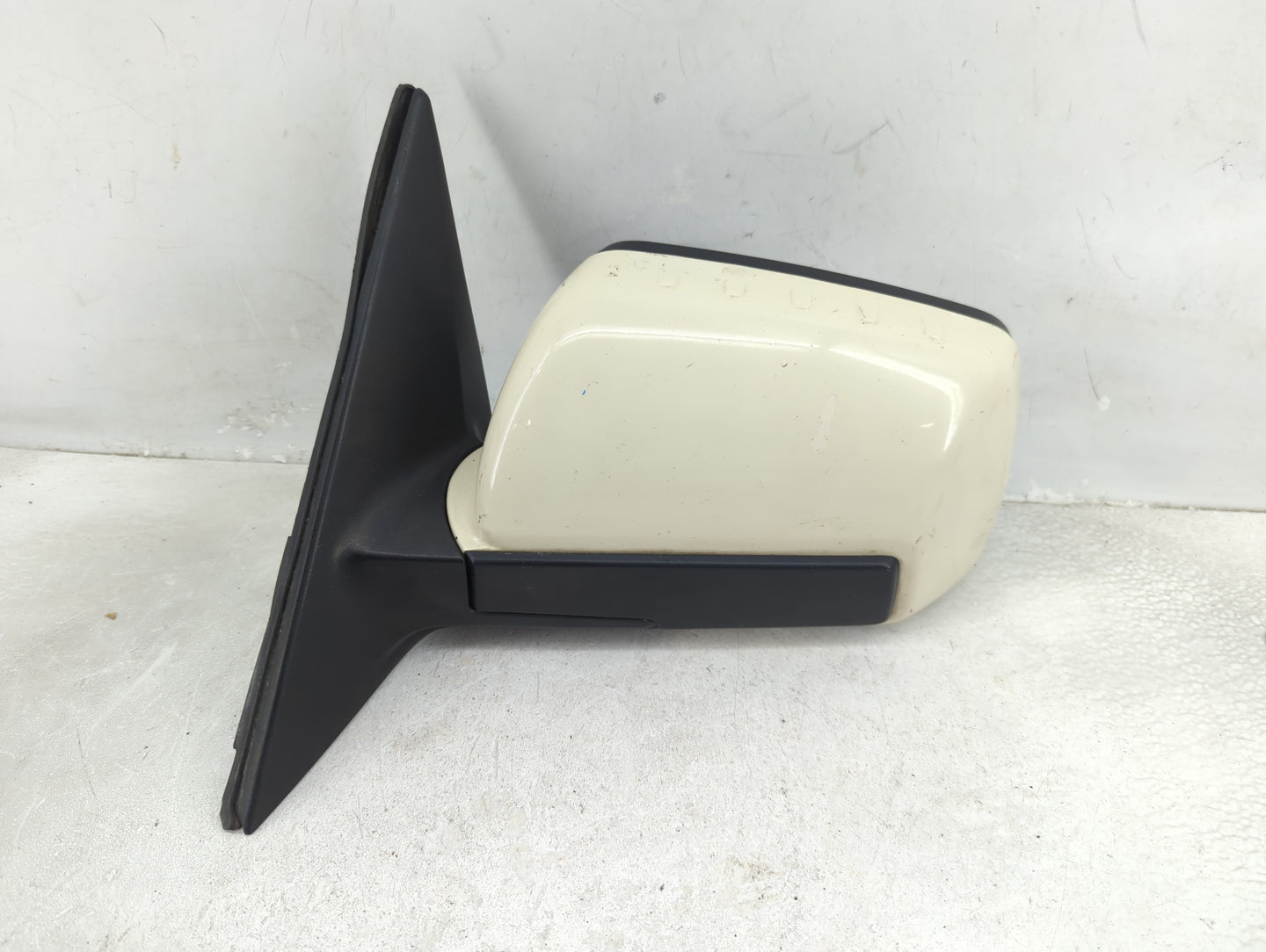 2010-2013 Kia Soul Driver Side View Mirror - Left Door Mirror OEM Used - Oemusedautoparts1.com