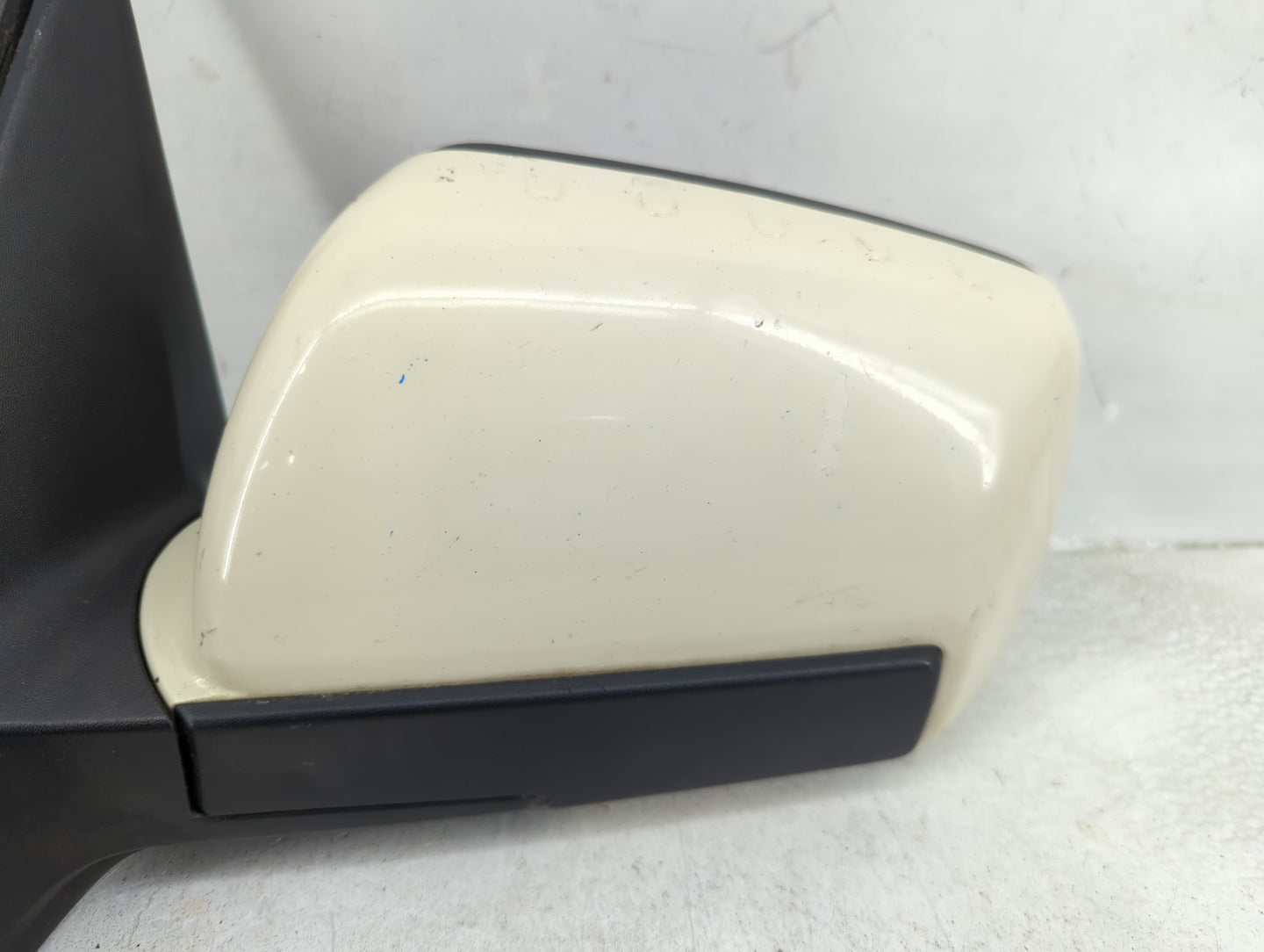 2010-2013 Kia Soul Driver Side View Mirror - Left Door Mirror OEM Used - Oemusedautoparts1.com