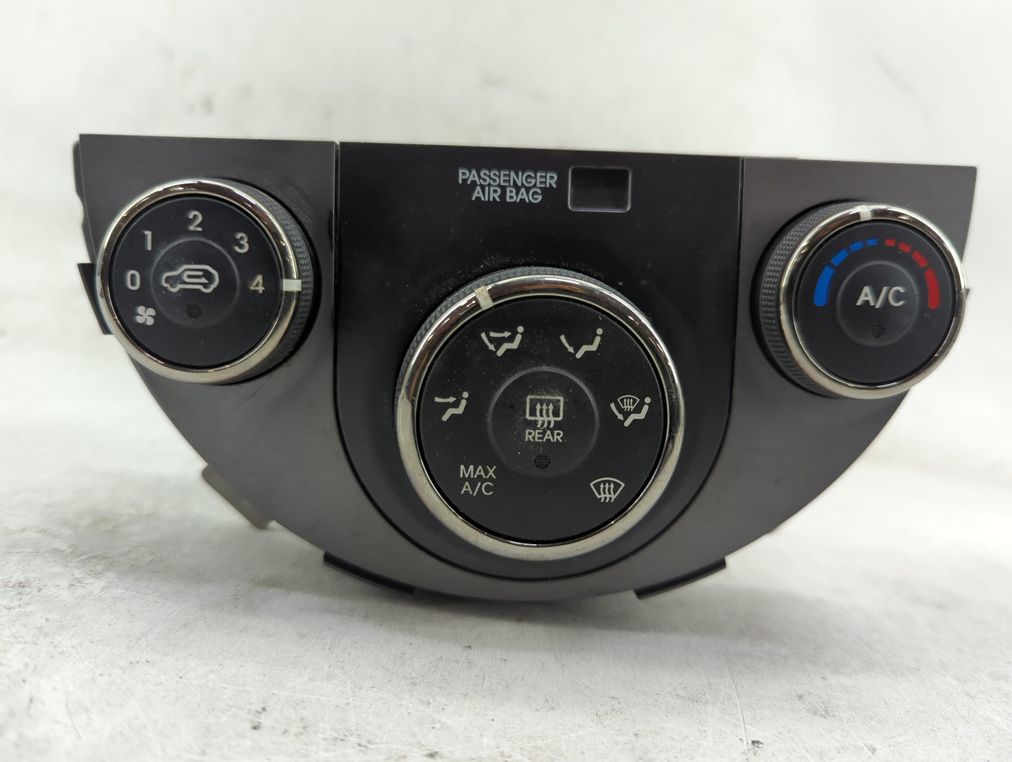 2010-2011 Kia Soul Climate Control Module Temperature AC/Heater Replacement P/N:97250-2KXXX Fits Fits 2010 2011 OEM Used Aut