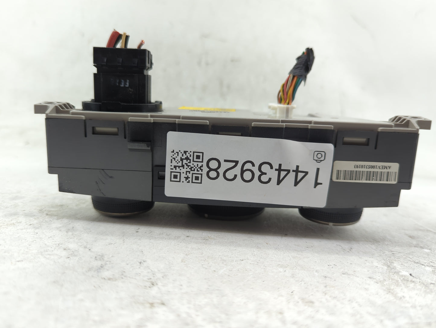 2010-2011 Kia Soul Climate Control Module Temperature AC/Heater Replacement P/N:97250-2KXXX Fits Fits 2010 2011 OEM Used Aut