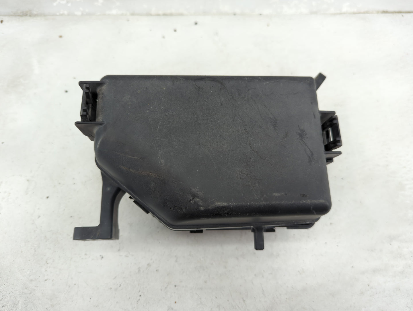 2010-2011 Kia Soul Fusebox Fuse Box Panel Relay Module P/N:91950-2K340 Fits Fits 2010 2011 OEM Used Auto Parts - Oemusedauto