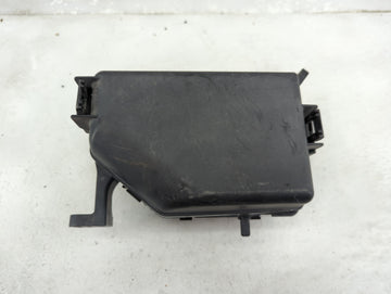 2010-2011 Kia Soul Fusebox Fuse Box Panel Relay Module P/N:91950-2K340 Fits Fits 2010 2011 OEM Used Auto Parts - Oemusedauto