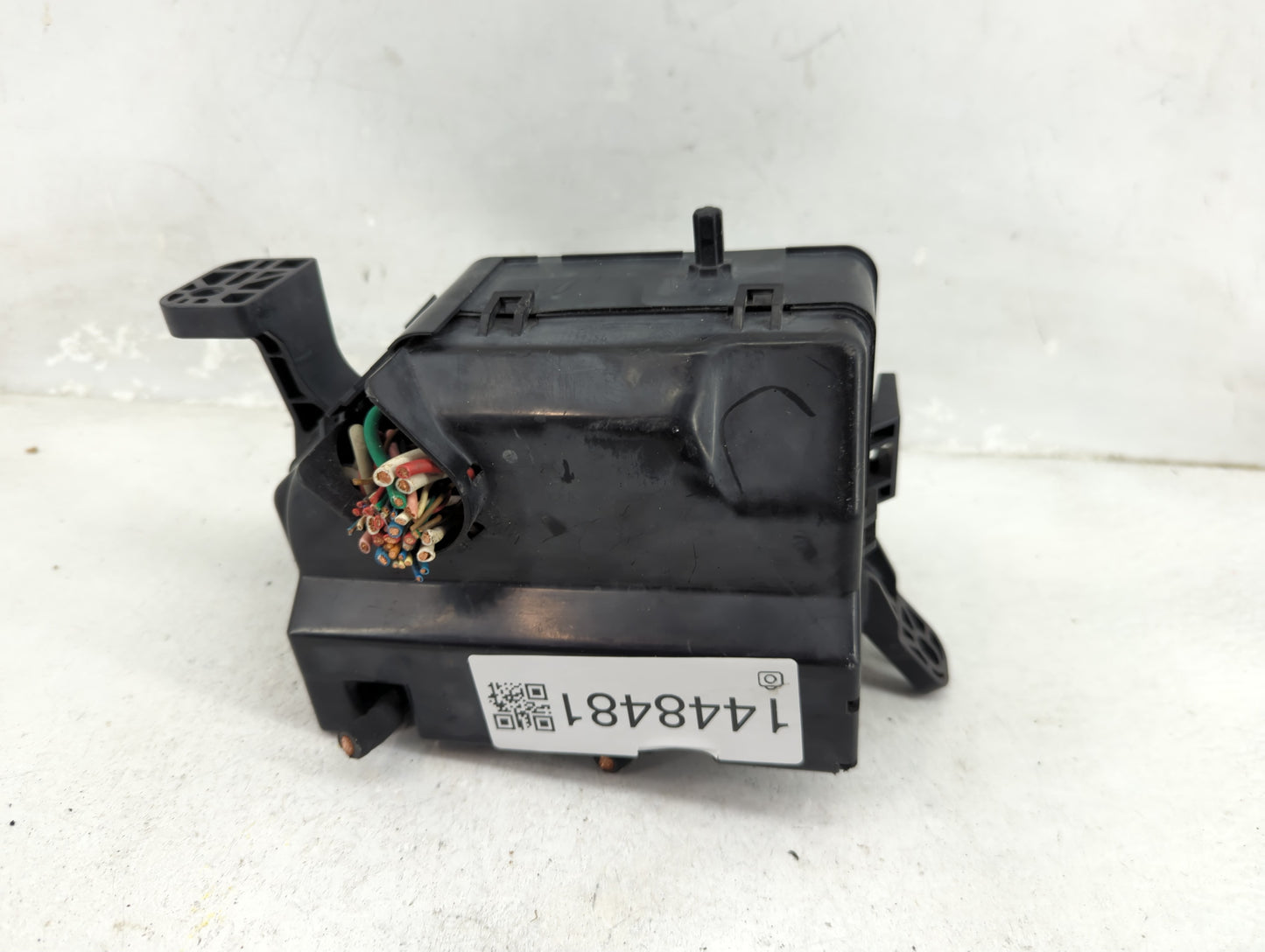 2010-2011 Kia Soul Fusebox Fuse Box Panel Relay Module P/N:91950-2K340 Fits Fits 2010 2011 OEM Used Auto Parts - Oemusedauto