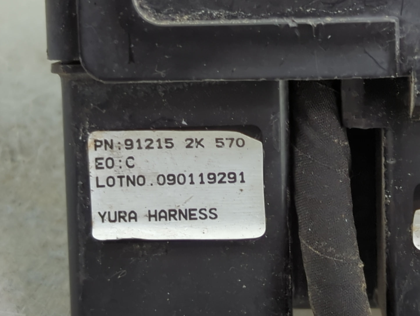 2010 Kia Soul Fusebox Fuse Box Panel Relay Module P/N:91215 2K 570 Fits OEM Used Auto Parts - Oemusedautoparts1.com