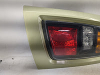 2010-2011 Kia Soul Tail Light Assembly Passenger Right OEM P/N:92402-2K0 Fits Fits 2010 2011 OEM Used Auto Parts - Oemusedau