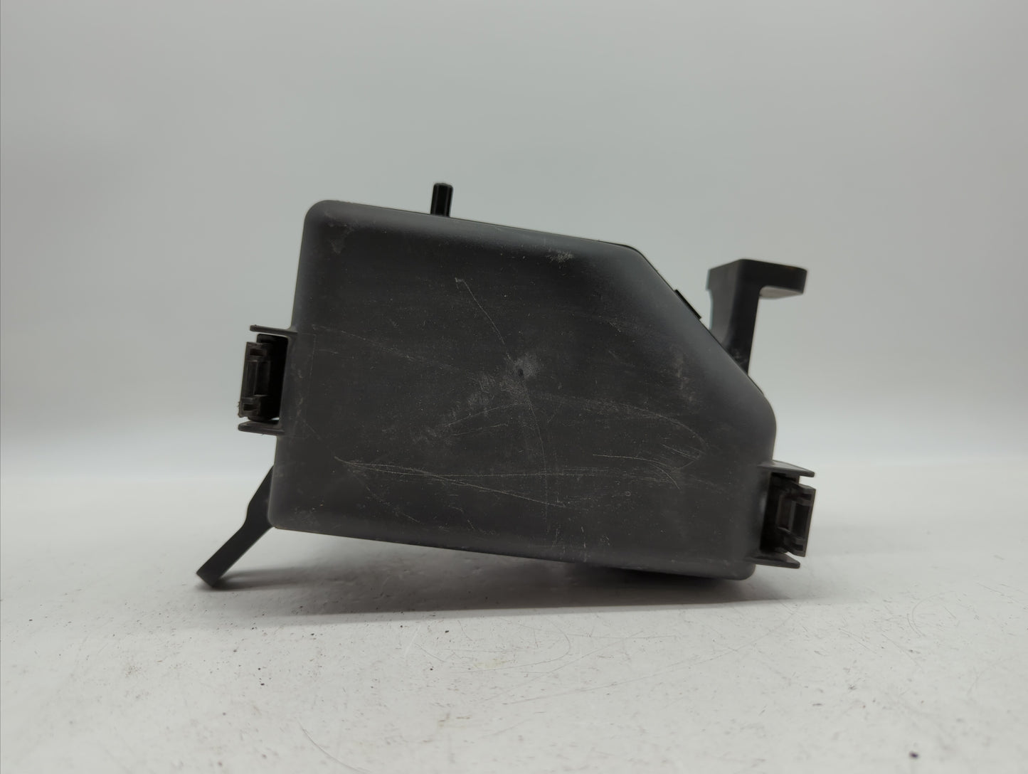 2010-2011 Kia Soul Fusebox Fuse Box Panel Relay Module Fits Fits 2010 2011 OEM Used Auto Parts - Oemusedautoparts1.com