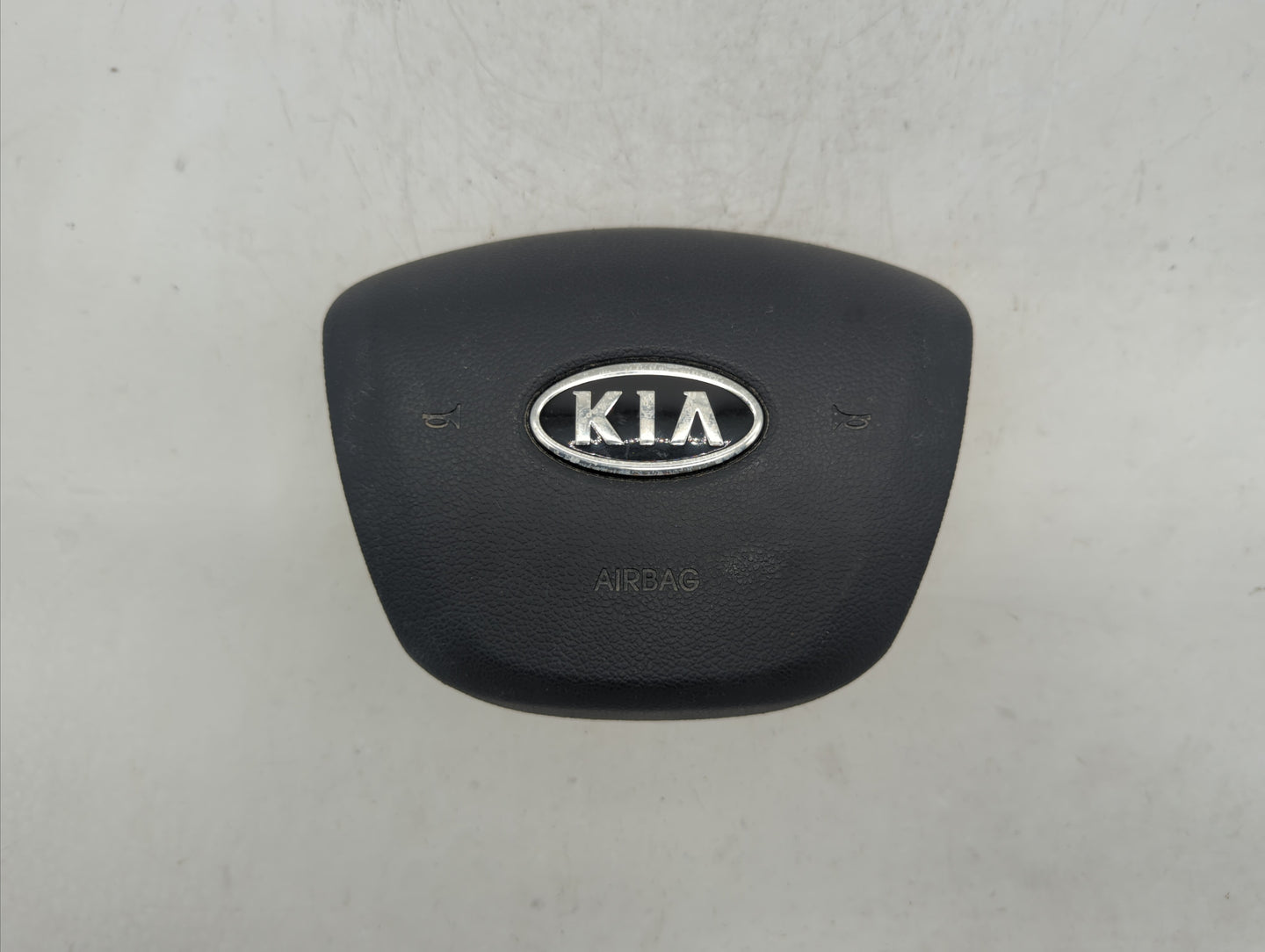 2010-2011 Kia Soul Air Bag Driver Left Steering Wheel Mounted P/N:BAM-PT1-1749 Fits Fits 2010 2011 OEM Used Auto Parts - Oem