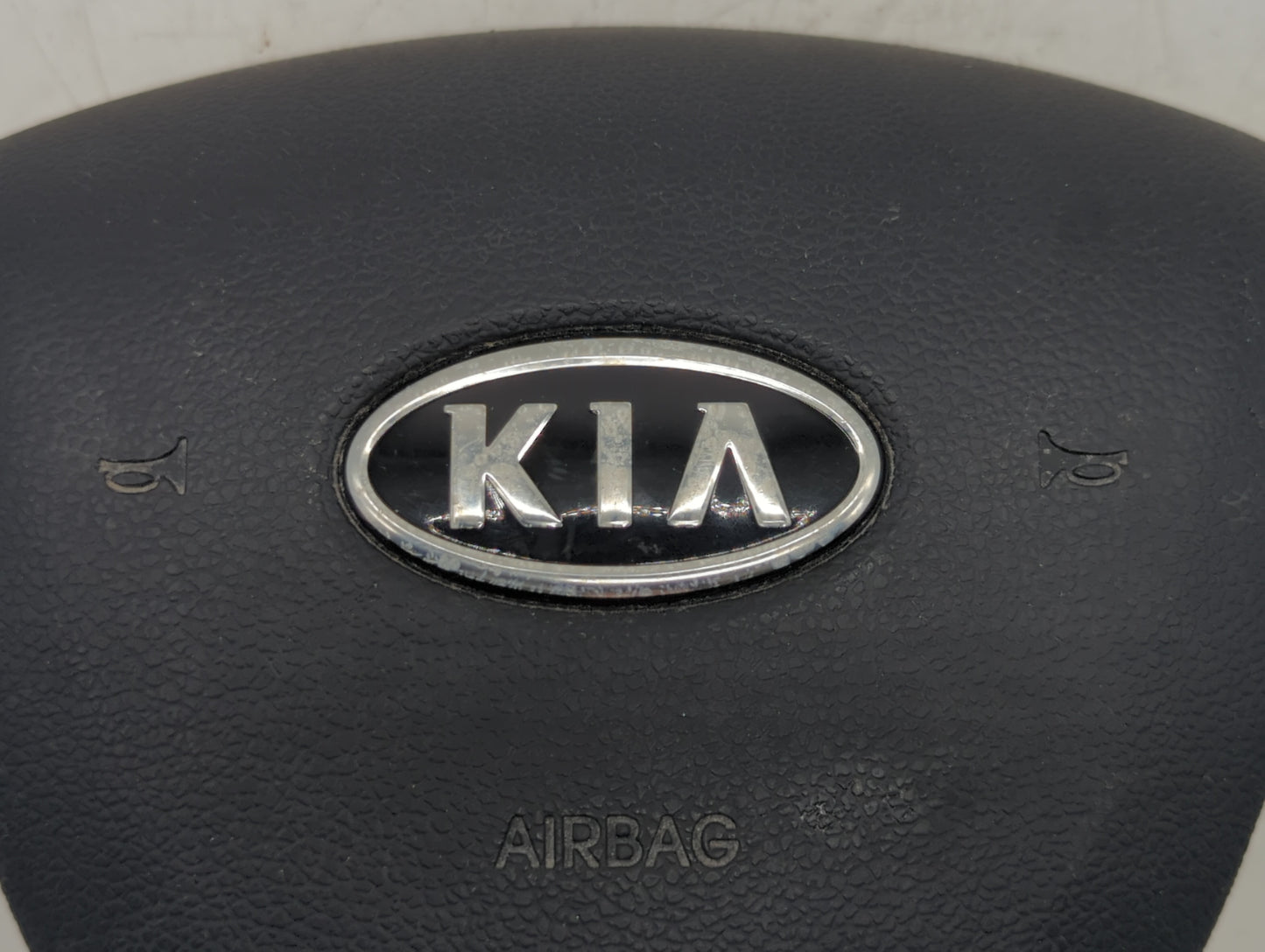 2010-2011 Kia Soul Air Bag Driver Left Steering Wheel Mounted P/N:BAM-PT1-1749 Fits Fits 2010 2011 OEM Used Auto Parts - Oem