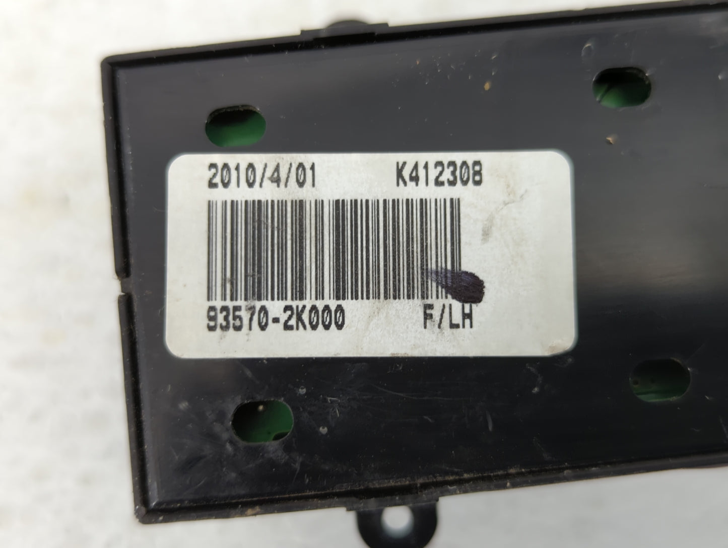 2010-2013 Kia Soul Master Power Window Switch Replacement Driver Side Left P/N:93570-2K000 93570-2K010 Fits OEM Used Auto Pa