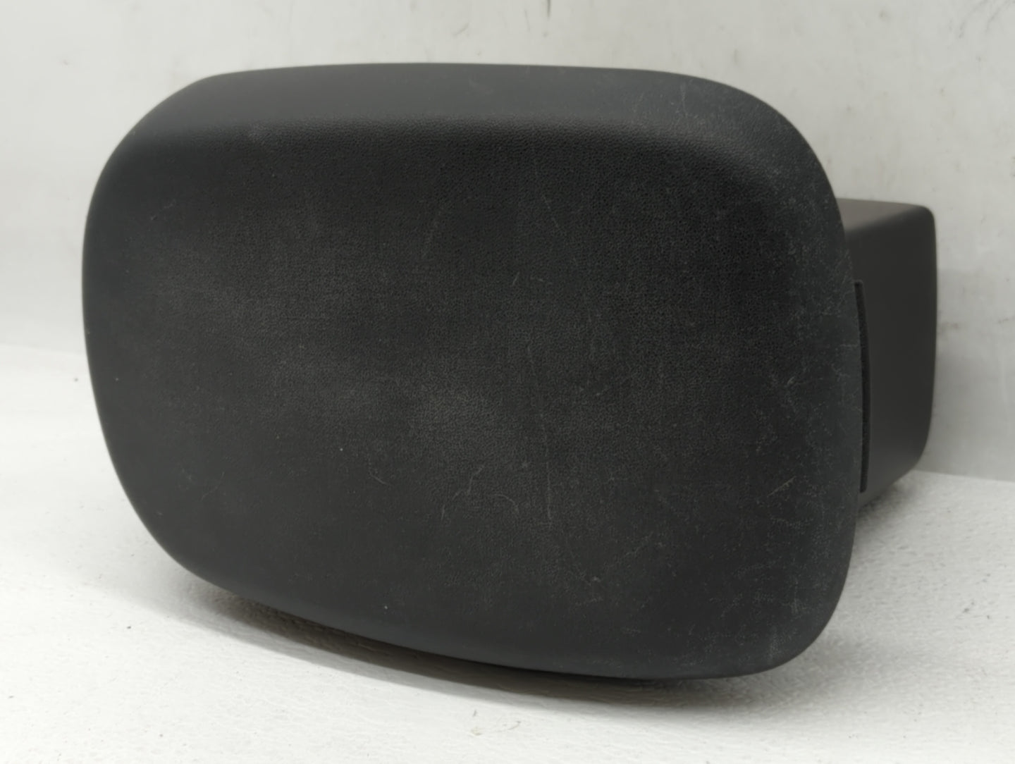 2010 Kia Soul Center Console Armrest Cover Lid - Oemusedautoparts1.com