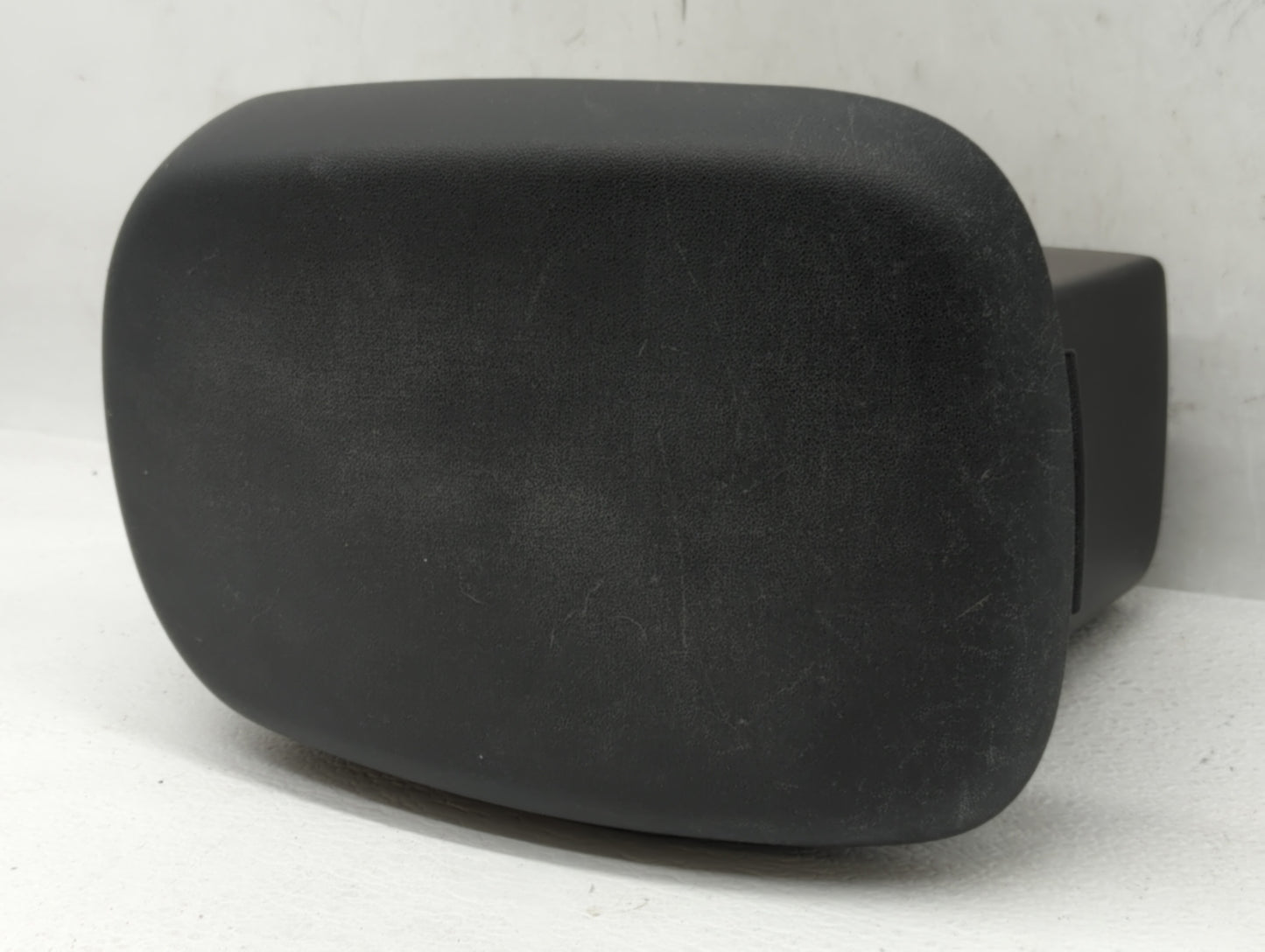 2010 Kia Soul Center Console Armrest Cover Lid - Oemusedautoparts1.com
