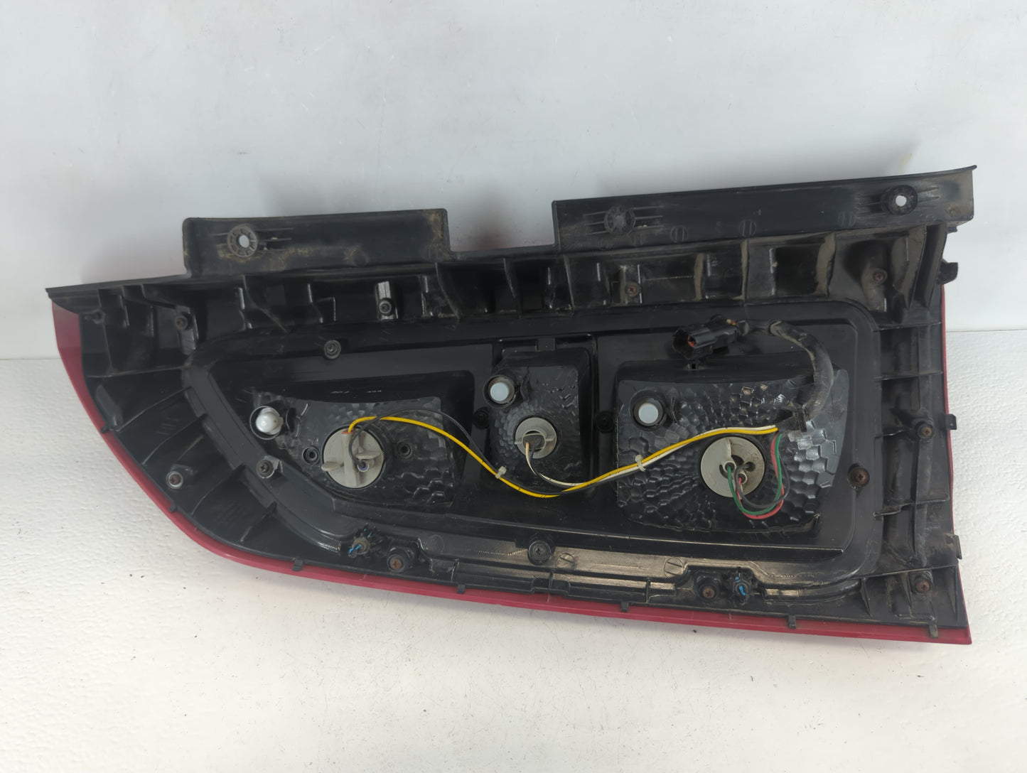2010-2011 Kia Soul Tail Light Assembly Passenger Right OEM P/N:92402-2K0 Fits Fits 2010 2011 OEM Used Auto Parts - Oemusedau