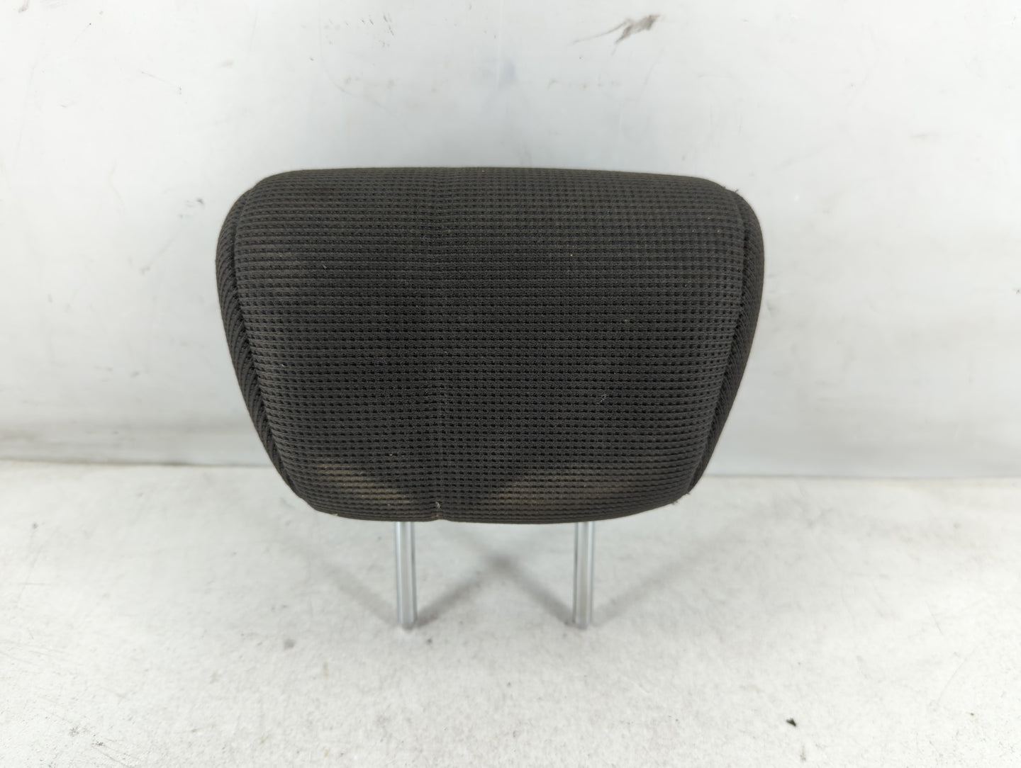 2010-2011 Kia Soul Headrest Head Rest Rear Center Seat Fits Fits 2010 2011 OEM Used Auto Parts - Oemusedautoparts1.com