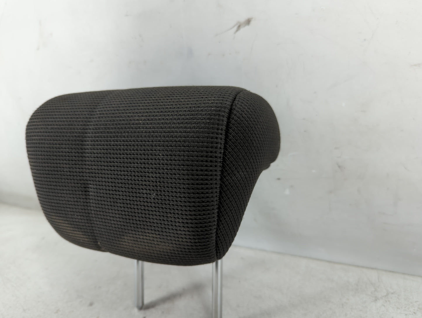 2010-2011 Kia Soul Headrest Head Rest Rear Center Seat Fits Fits 2010 2011 OEM Used Auto Parts - Oemusedautoparts1.com