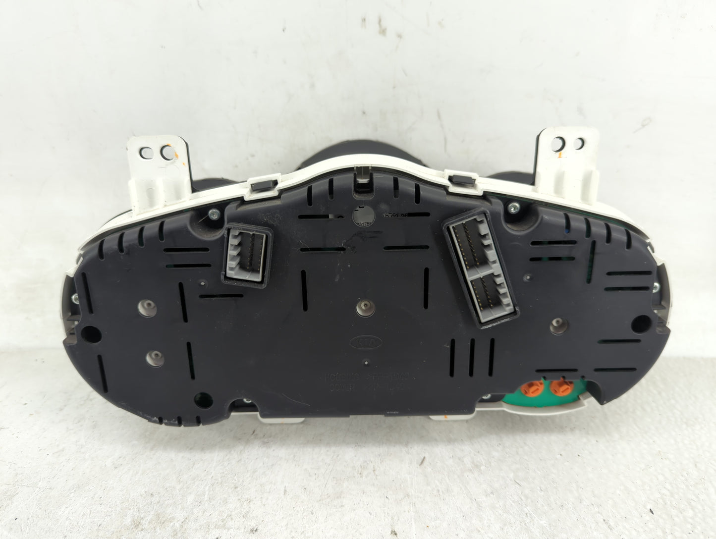 2010-2011 Kia Soul Instrument Cluster Speedometer Gauges Miles:122K Fits Fits 2010 2011 OEM Used Auto Parts - Oemusedautopar
