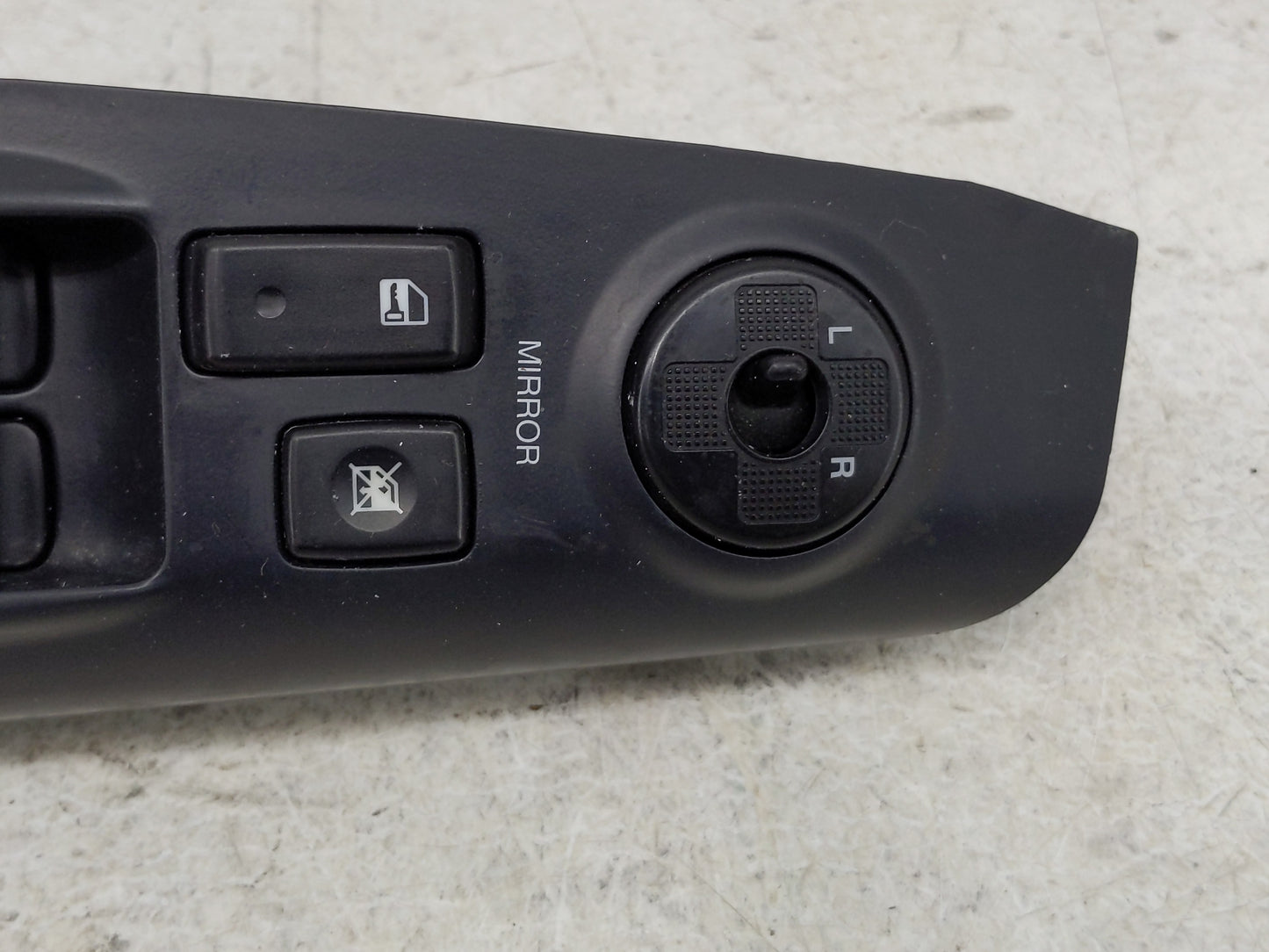 2005-2010 Kia Sportage Master Power Window Switch Replacement Driver Side Left P/N:93570-1F260WK Fits OEM Used Auto Parts - 