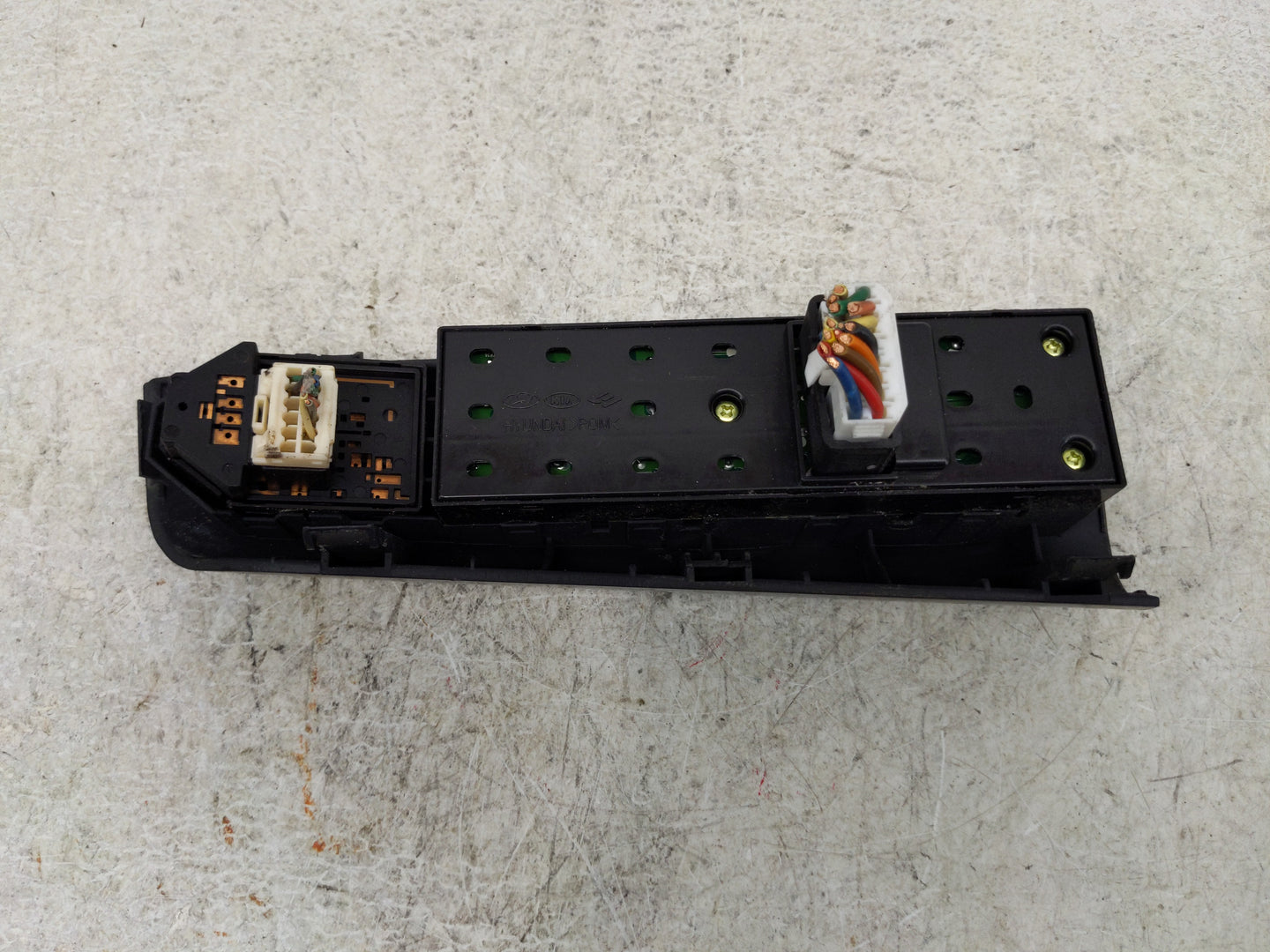 2005-2010 Kia Sportage Master Power Window Switch Replacement Driver Side Left P/N:93570-1F260WK Fits OEM Used Auto Parts - 
