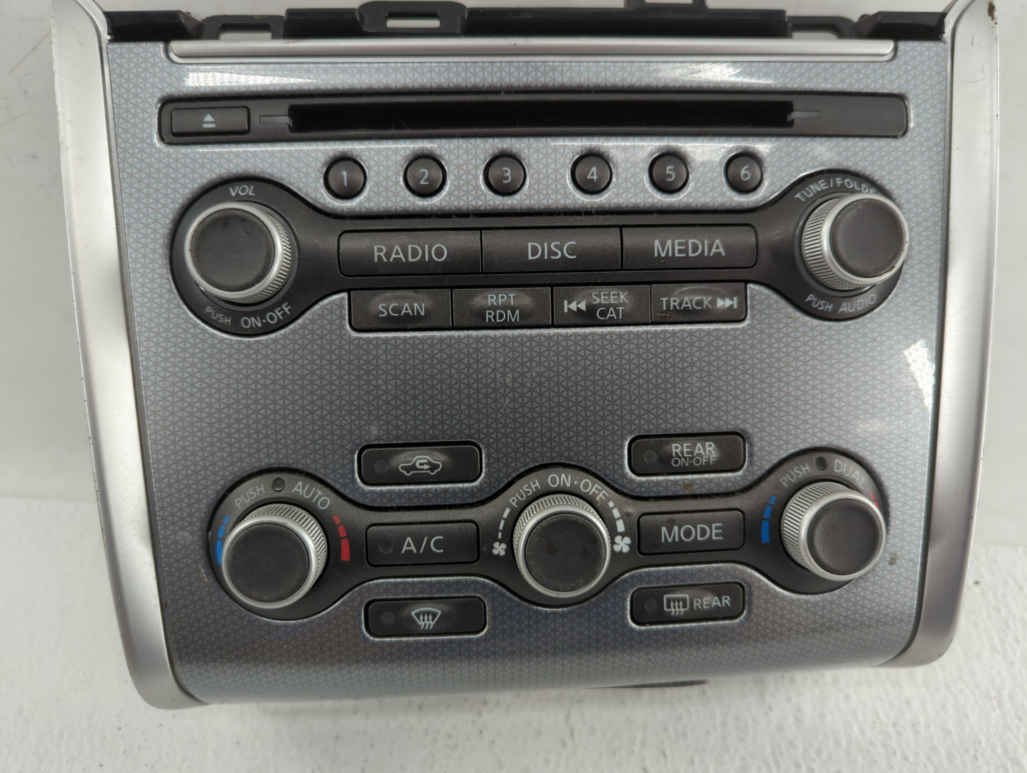 2005-2010 Kia Sportage Radio Control Panel - Oemusedautoparts1.com