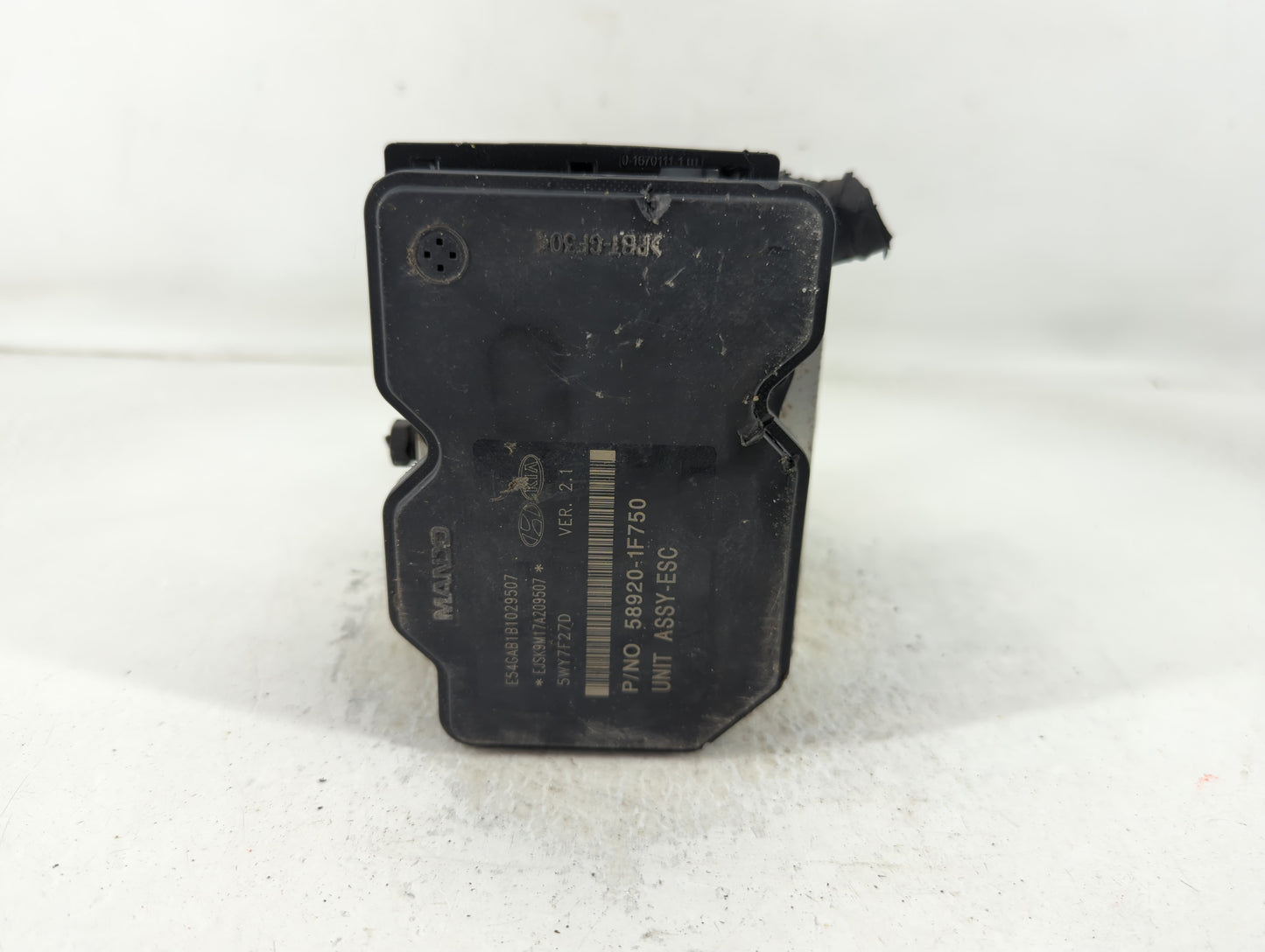 2010 Kia Sportage ABS Pump Control Module Replacement P/N:58920-1F750 Fits OEM Used Auto Parts - Oemusedautoparts1.com