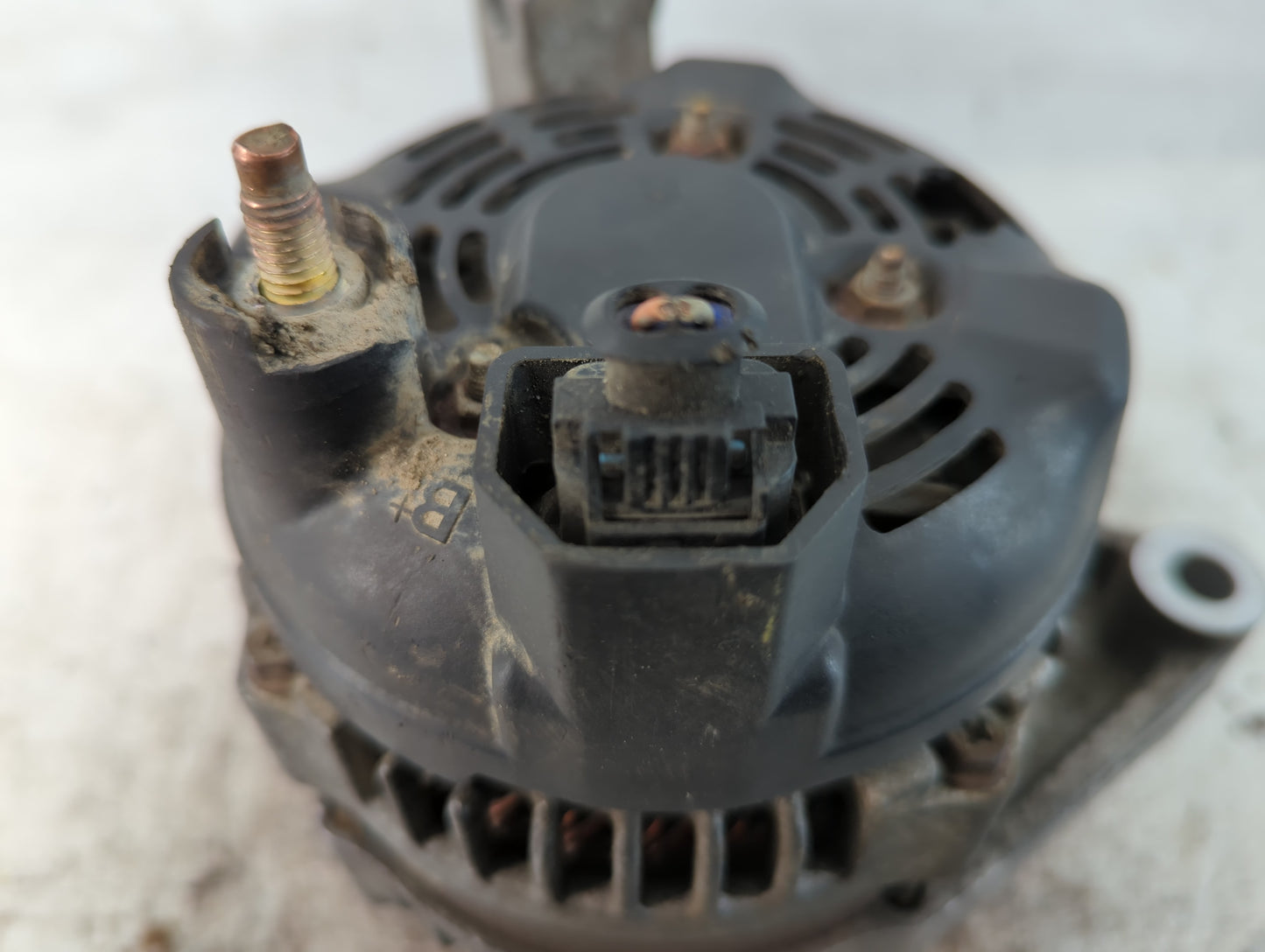 2010 Land Rover Land Rover Alternator Replacement Generator Charging Assembly Engine OEM Fits OEM Used Auto Parts - Oemuseda