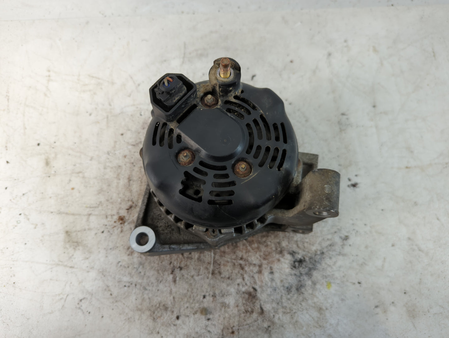 2010 Land Rover Land Rover Alternator Replacement Generator Charging Assembly Engine OEM Fits OEM Used Auto Parts - Oemuseda