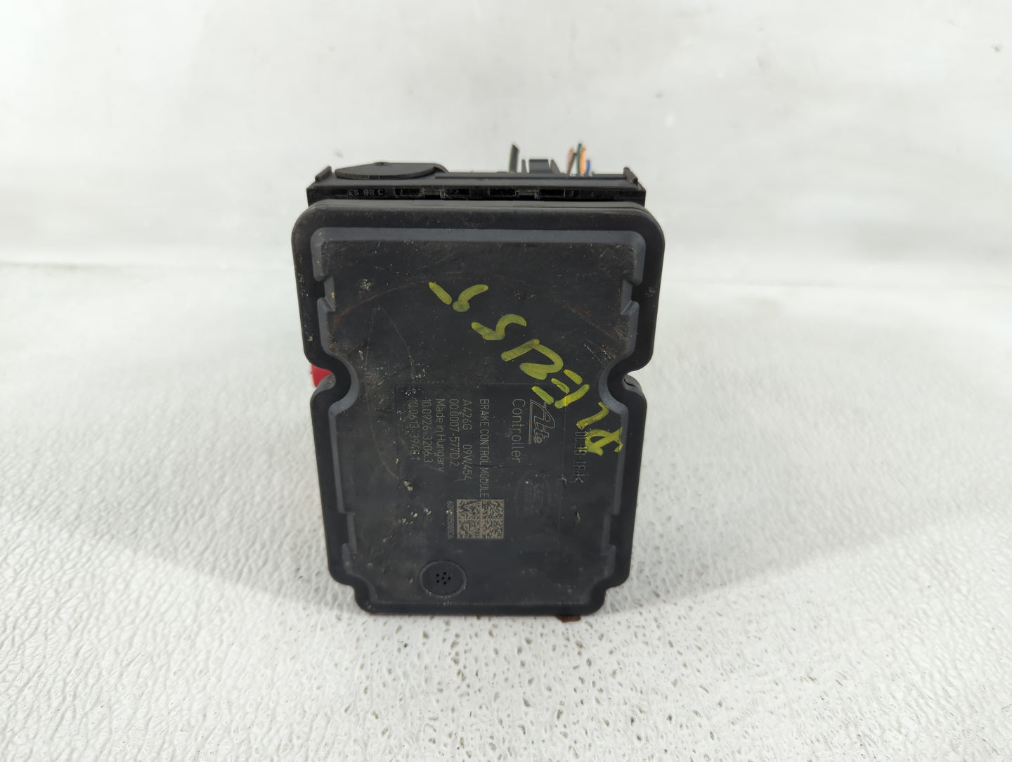 2010 Land Rover Lr2 ABS Pump Control Module Replacement P/N:AG9N-2C405-CA Fits OEM Used Auto Parts - Oemusedautoparts1.com