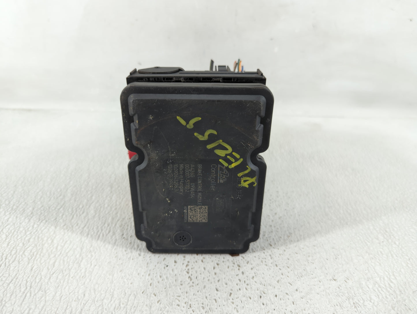 2010 Land Rover Lr2 ABS Pump Control Module Replacement P/N:AG9N-2C405-CA Fits OEM Used Auto Parts - Oemusedautoparts1.com