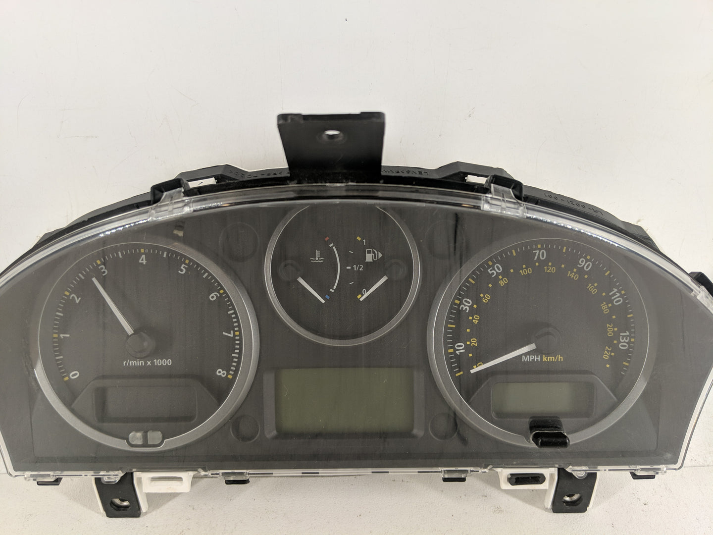 2008-2010 Land Rover Lr2 Instrument Cluster Speedometer Gauges P/N:LR-0021-001 Fits Fits 2008 2009 2010 OEM Used Auto Parts 