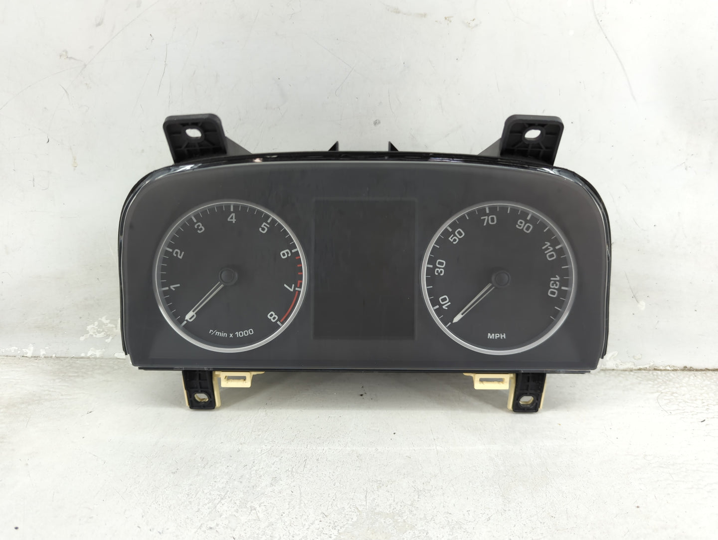 2010 Land Rover Lr2 Instrument Cluster Speedometer Gauges P/N:AH22-10849-AG VPAH2F-10849-AG Miles: Fits Fits 2011 2012 2013 
