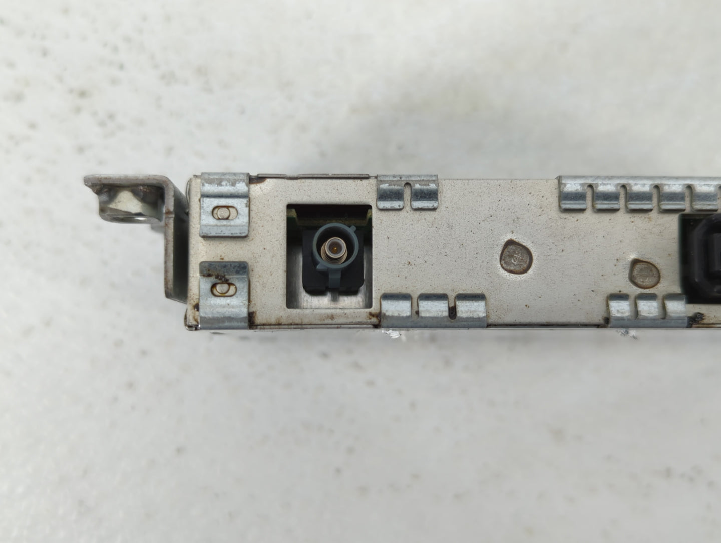 2010 Land Rover Lr2 Am Fm Cd Player Radio Receiver - Oemusedautoparts1.com
