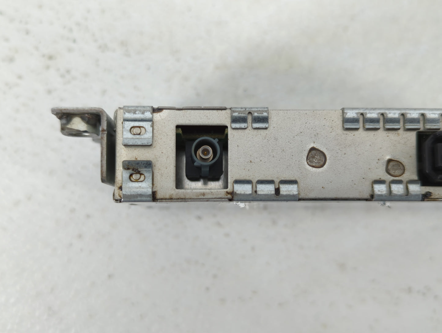 2010 Land Rover Lr2 Am Fm Cd Player Radio Receiver - Oemusedautoparts1.com