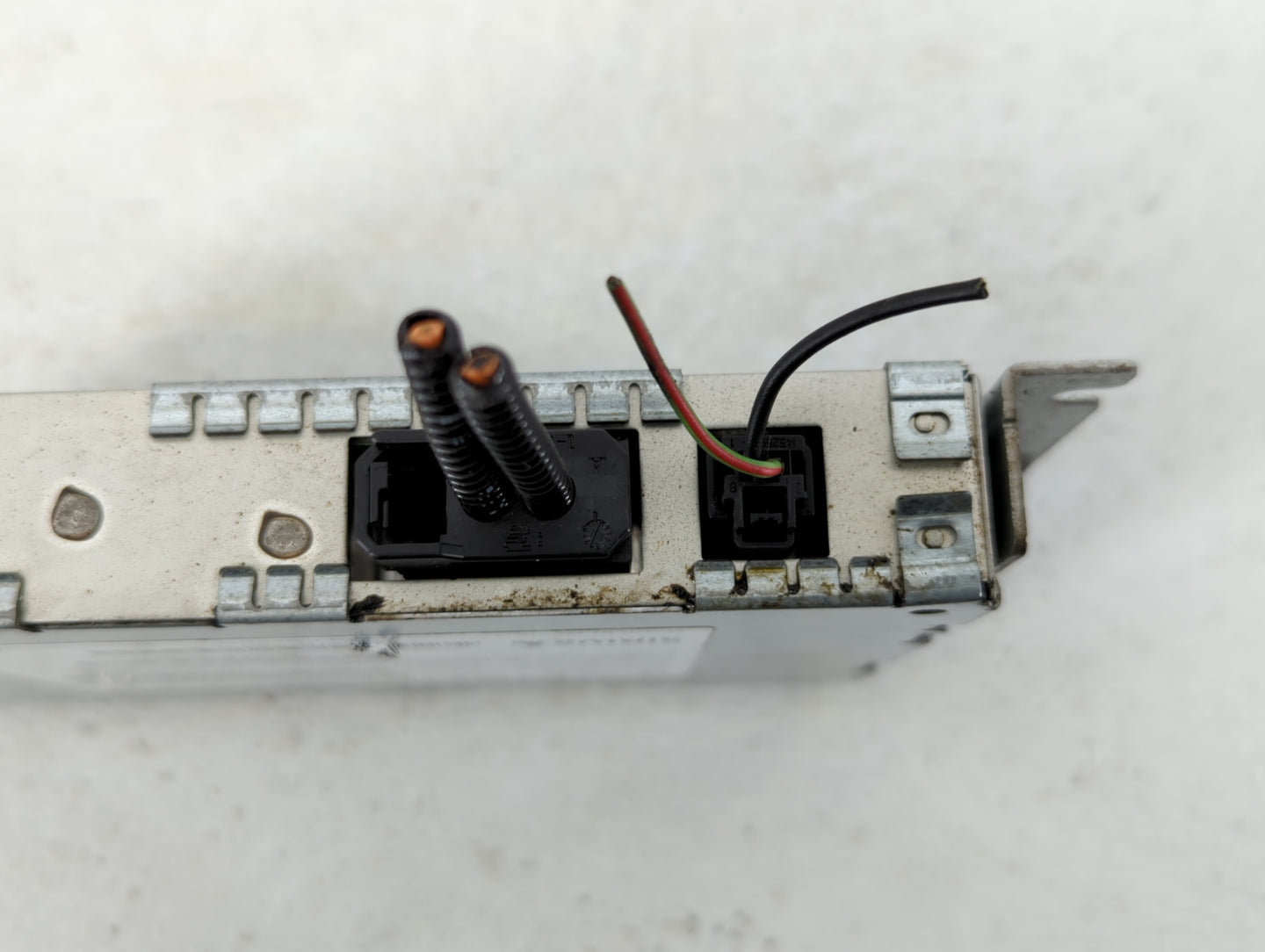 2010 Land Rover Lr2 Am Fm Cd Player Radio Receiver - Oemusedautoparts1.com